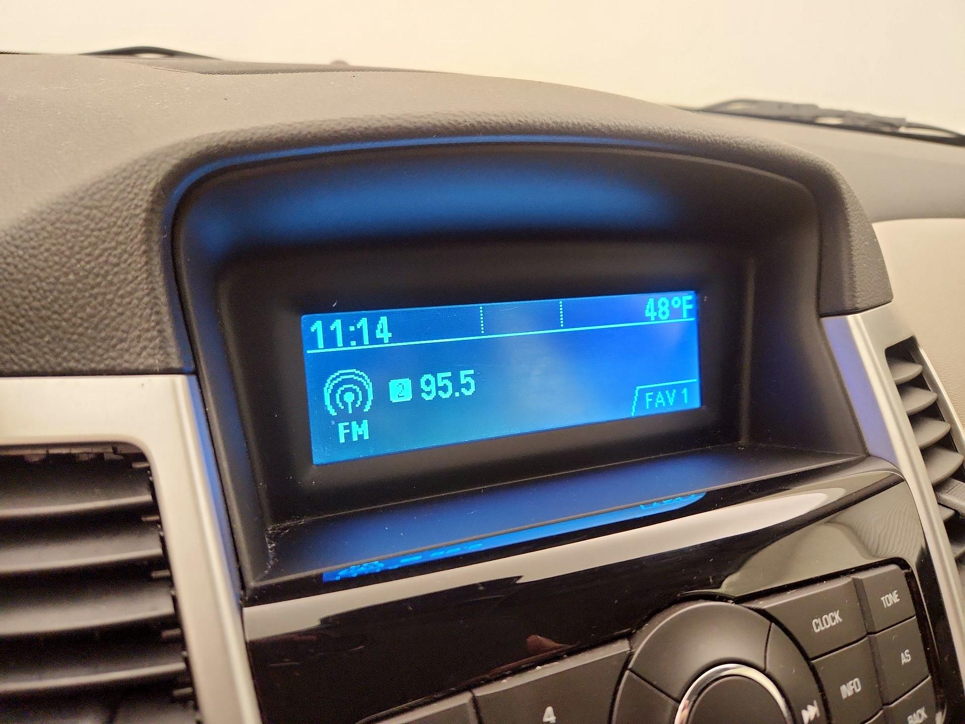 Thumbnail: 2015 Chevrolet Cruze - 14