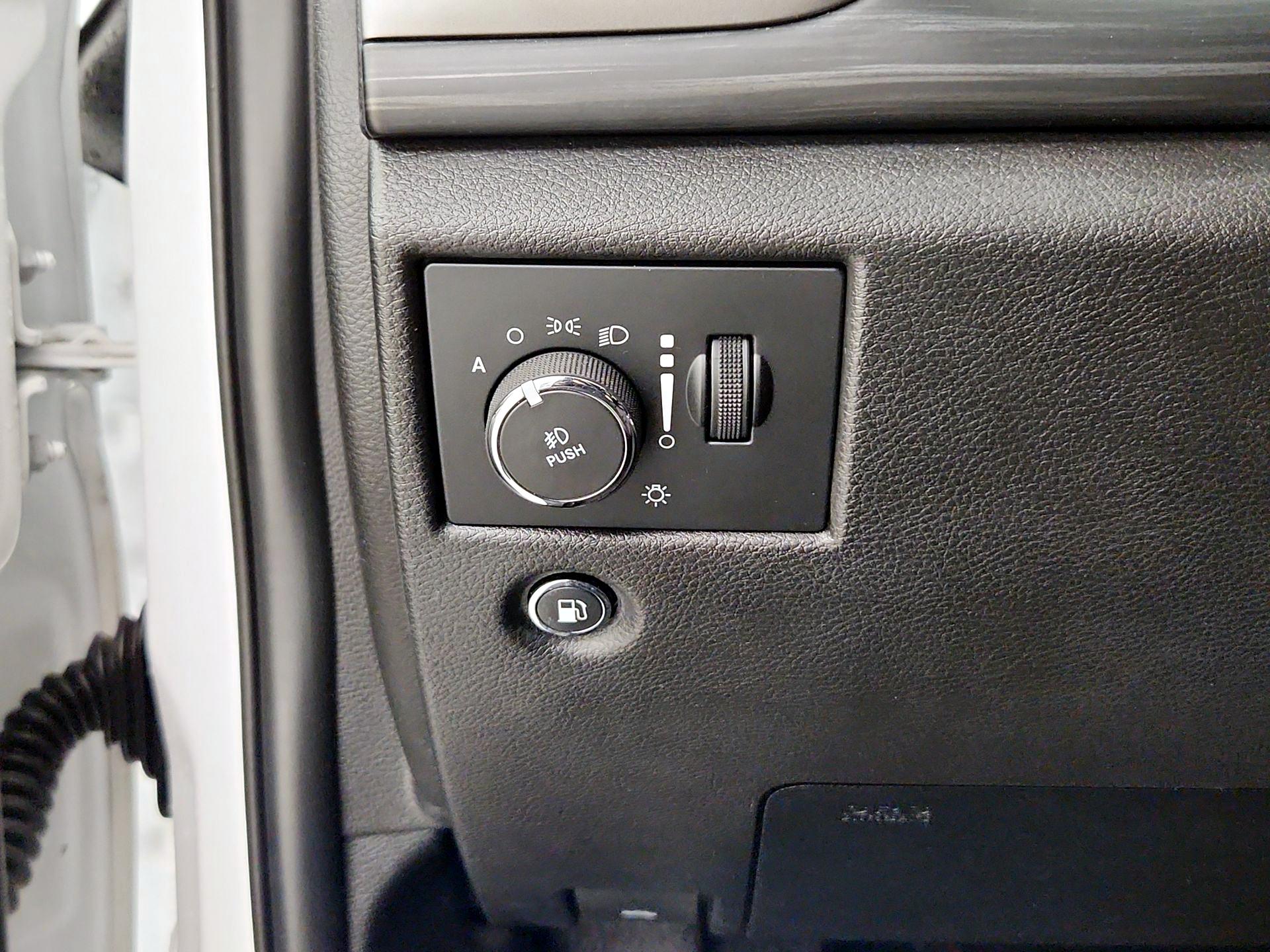 Thumbnail: 2021 Jeep Grand Cherokee - 13