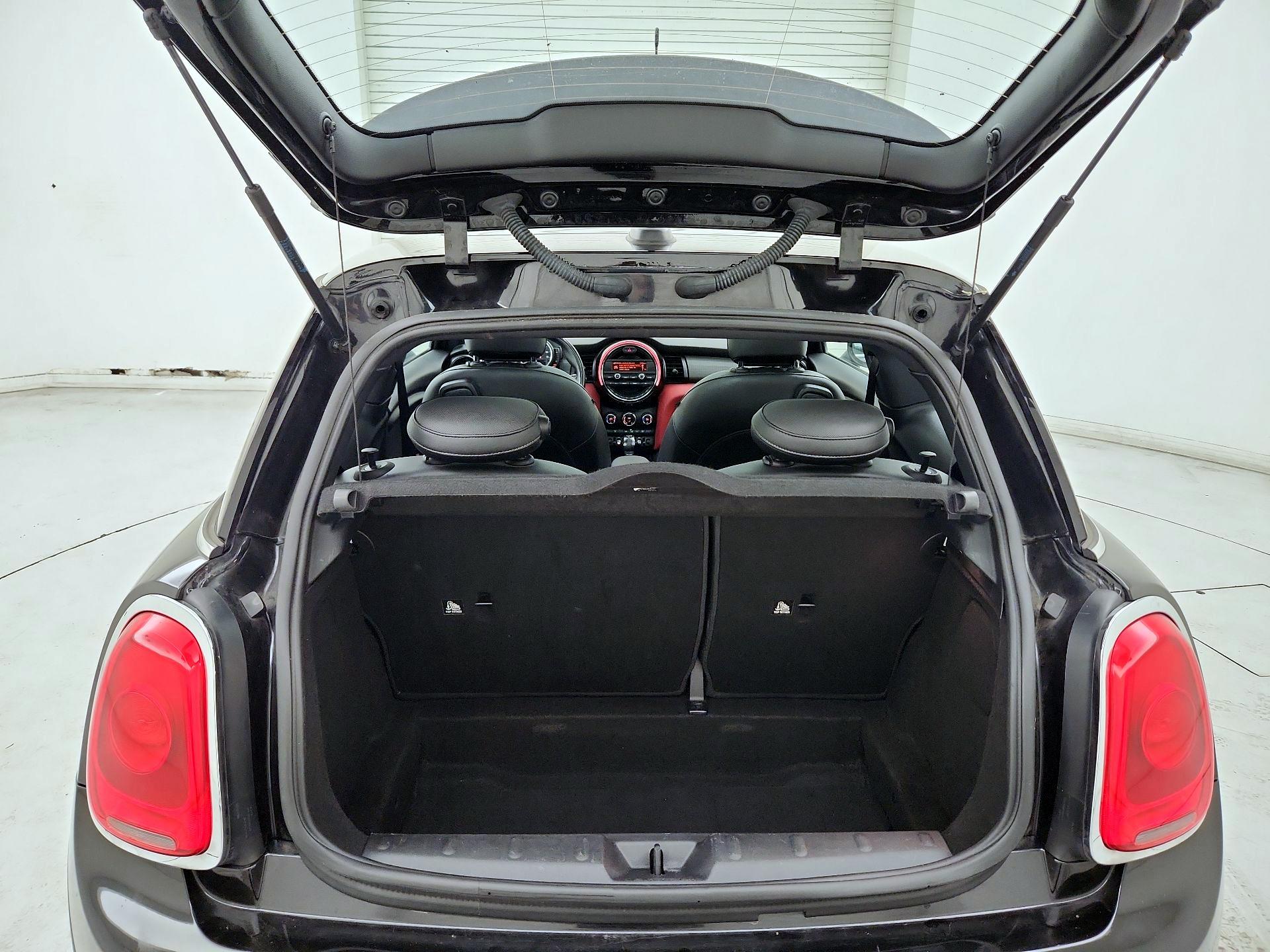 Thumbnail: 2015 MINI Cooper Hardtop - 20