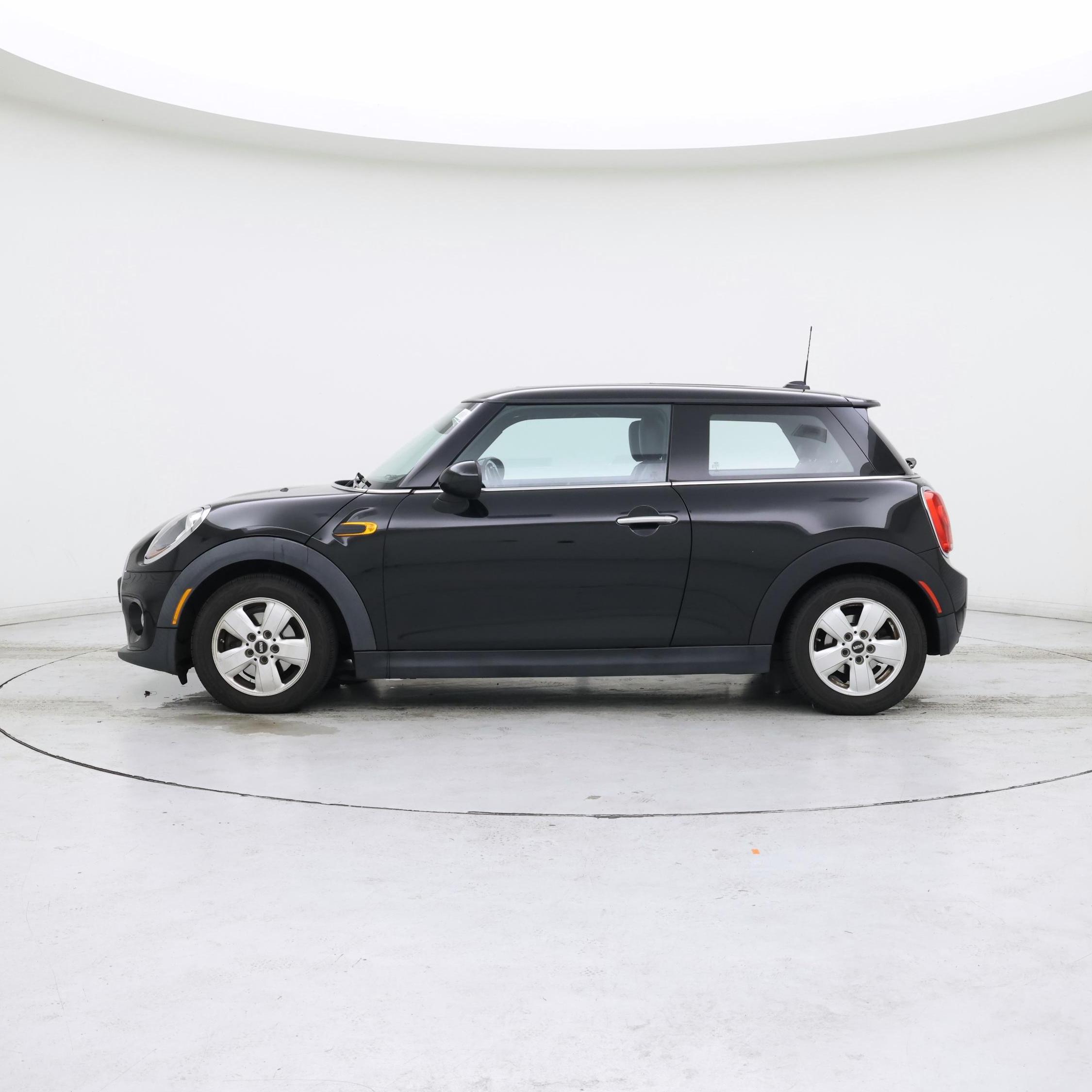 Thumbnail: 2015 MINI Cooper Hardtop - 3