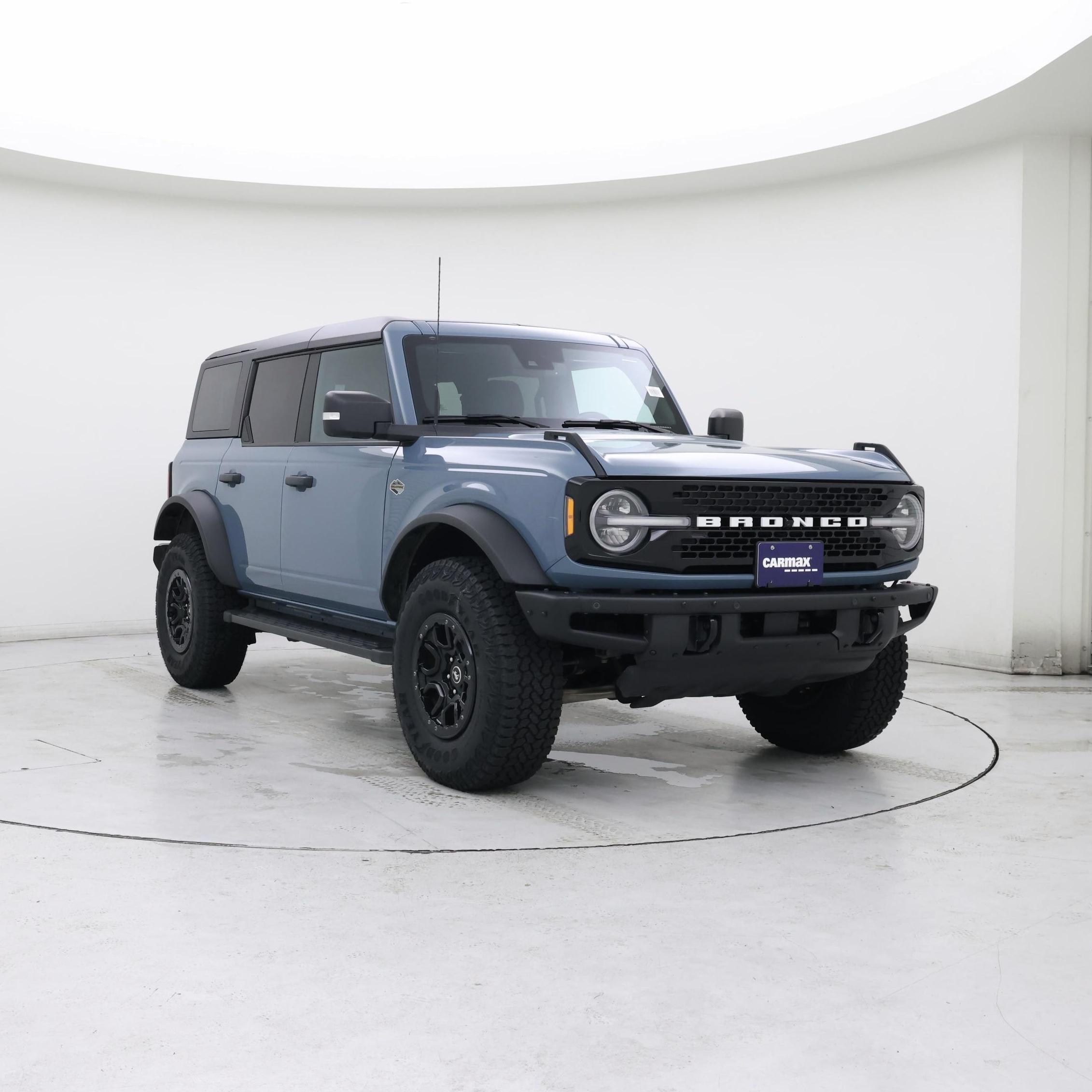 Blue 2022 Ford Bronco SUV / Crossover Four-Wheel Drive Automatic