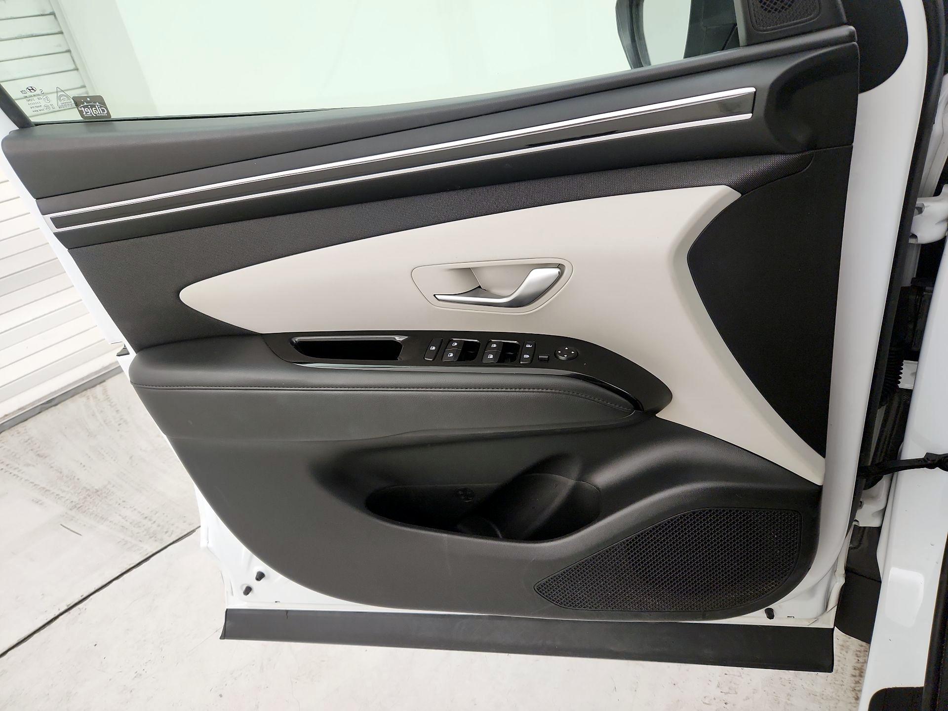 Thumbnail: 2022 Hyundai Tucson - 12