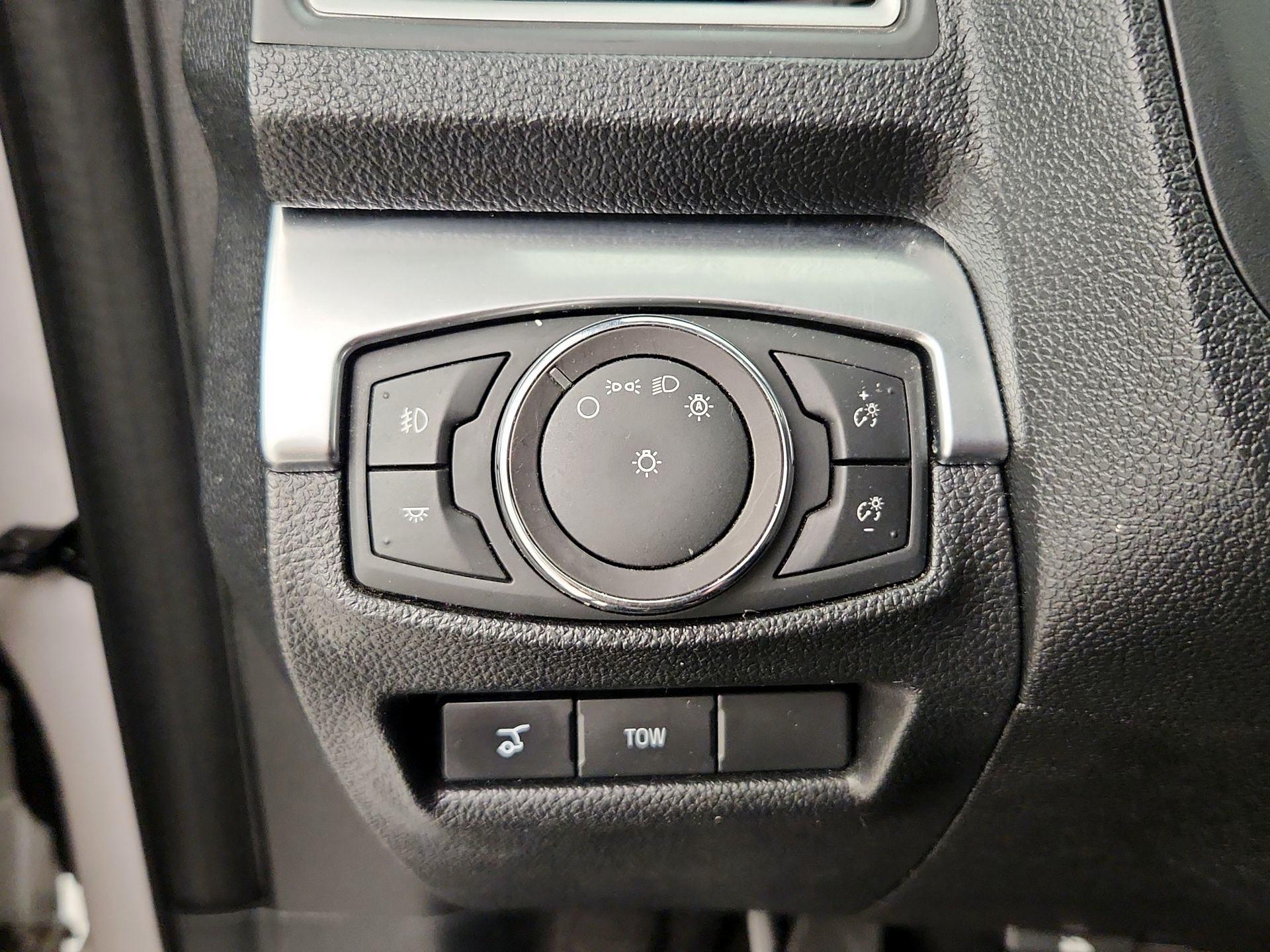 Thumbnail: 2018 Ford Explorer - 13