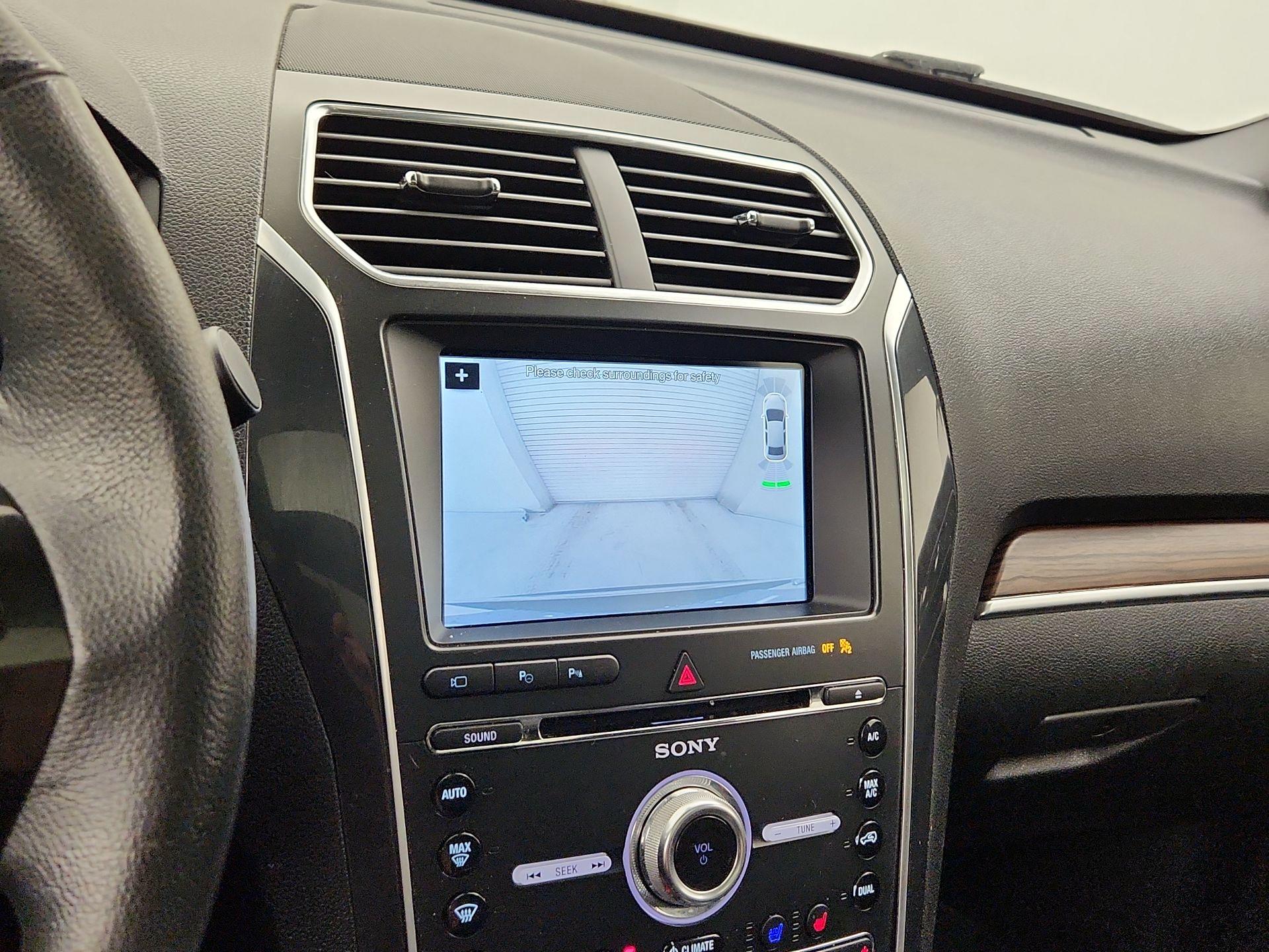 Thumbnail: 2018 Ford Explorer - 15