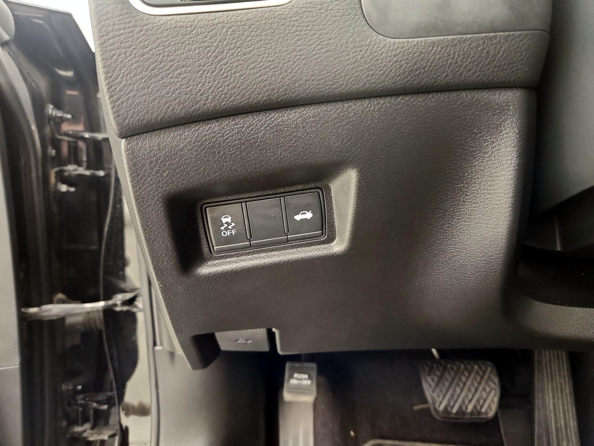 Thumbnail: 2021 INFINITI Q50 - 13