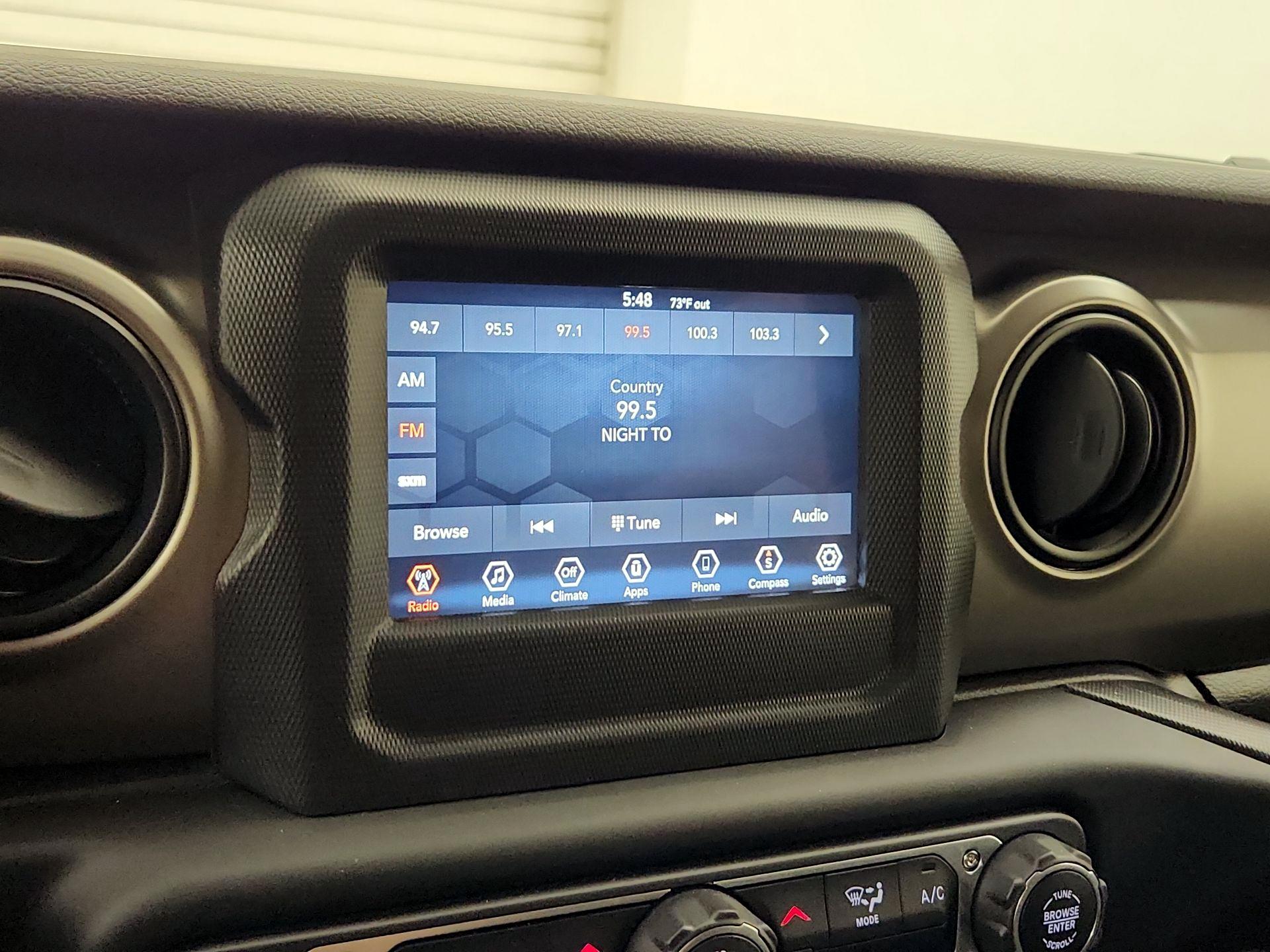 Thumbnail: 2019 Jeep Wrangler - 15