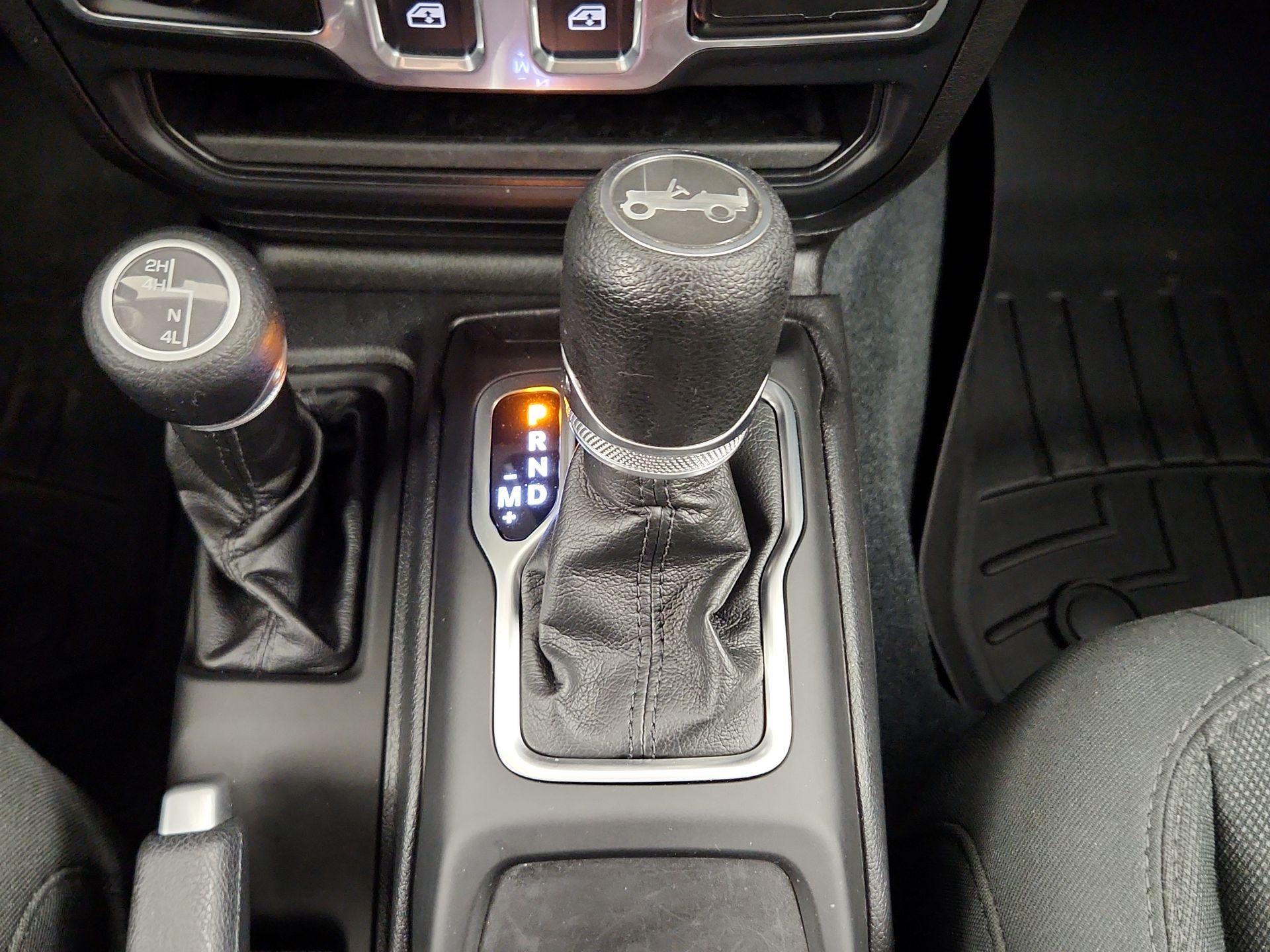 Thumbnail: 2019 Jeep Wrangler - 17