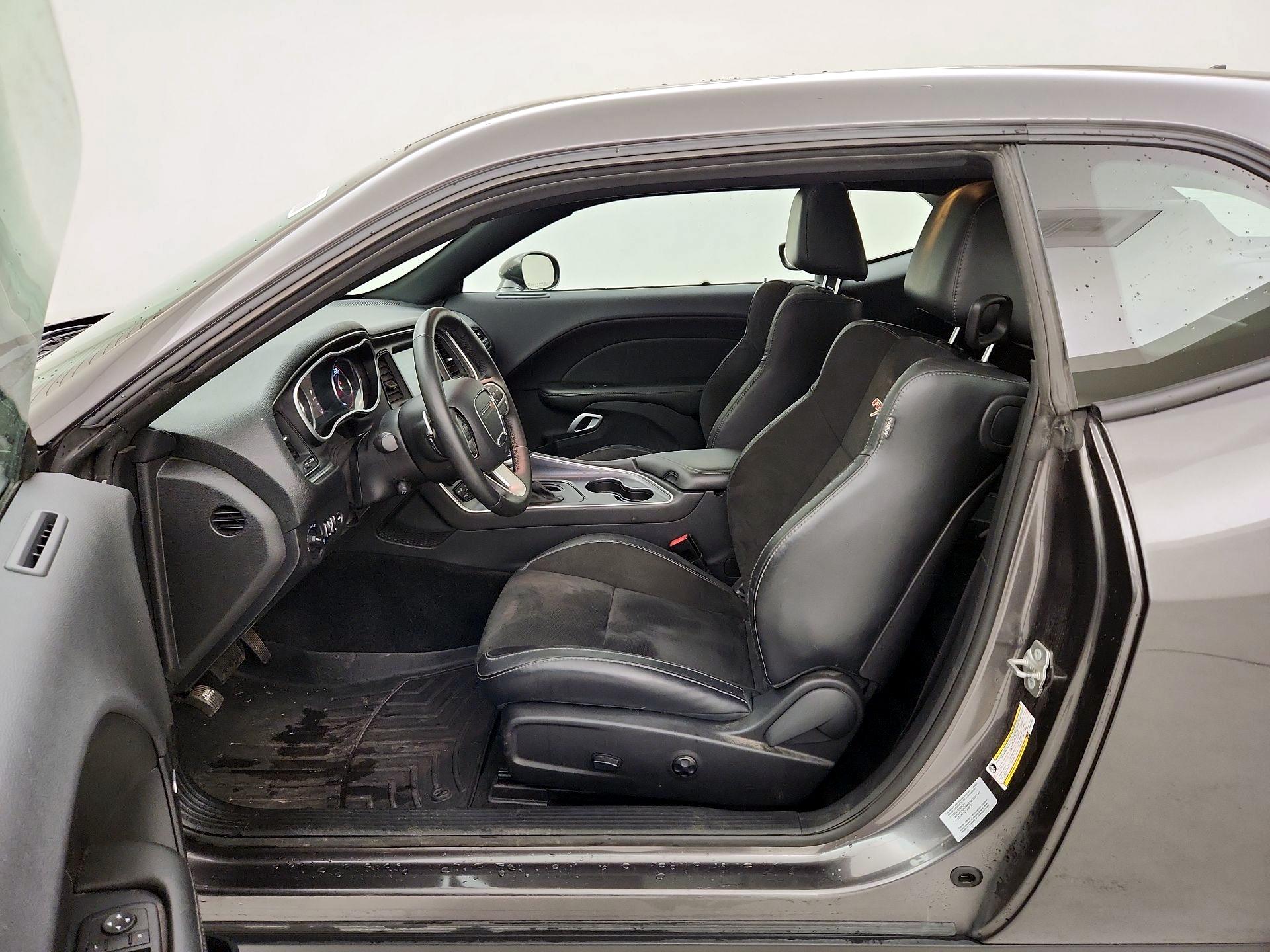 Thumbnail: 2015 Dodge Challenger - 11