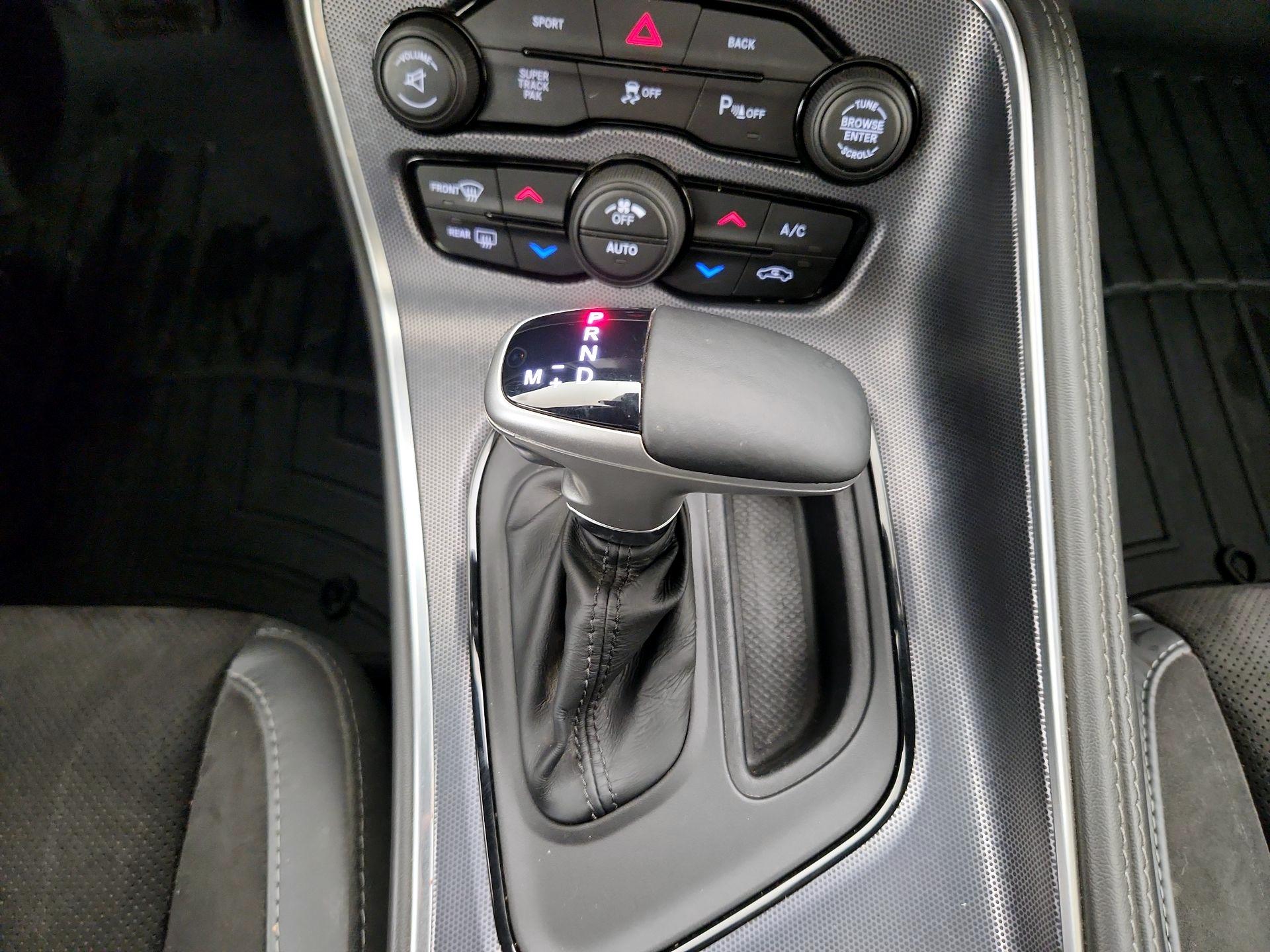 Thumbnail: 2015 Dodge Challenger - 18