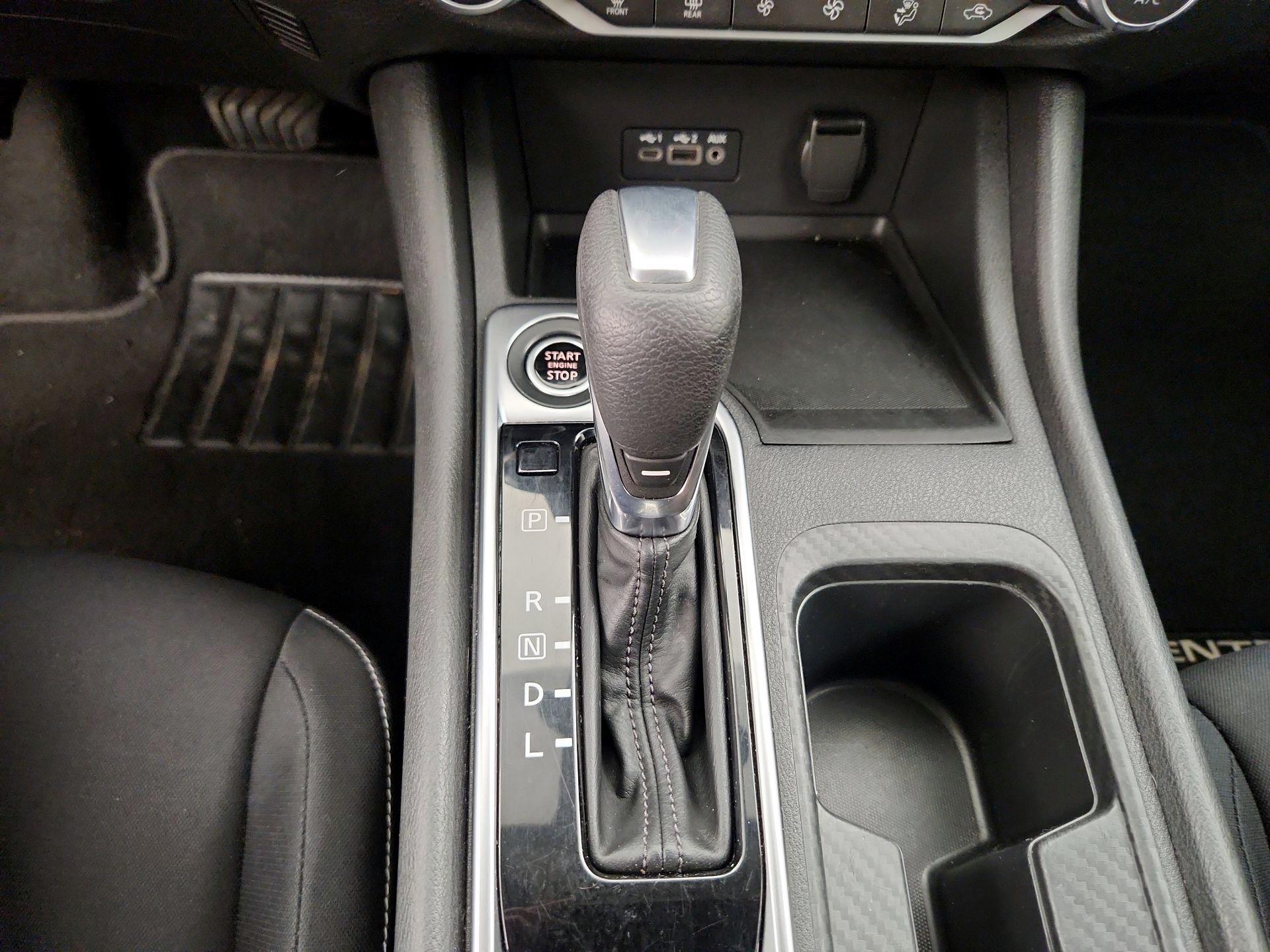 Thumbnail: 2020 Nissan Sentra - 17