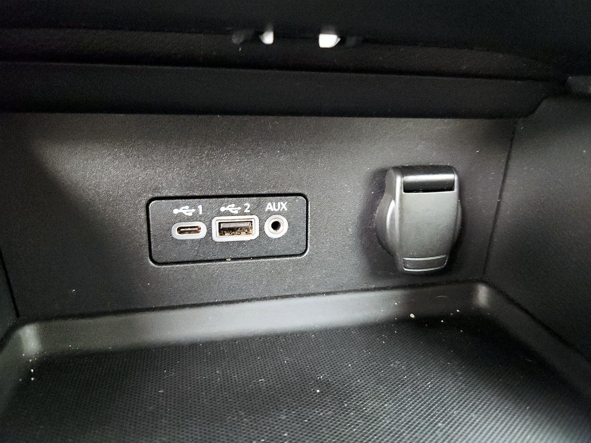 Thumbnail: 2020 Nissan Sentra - 18