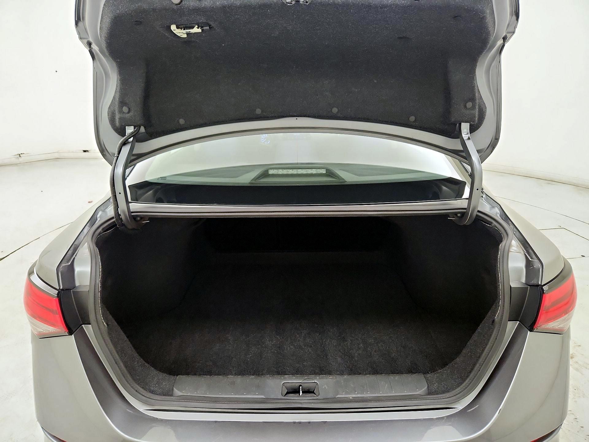 Thumbnail: 2020 Nissan Sentra - 20