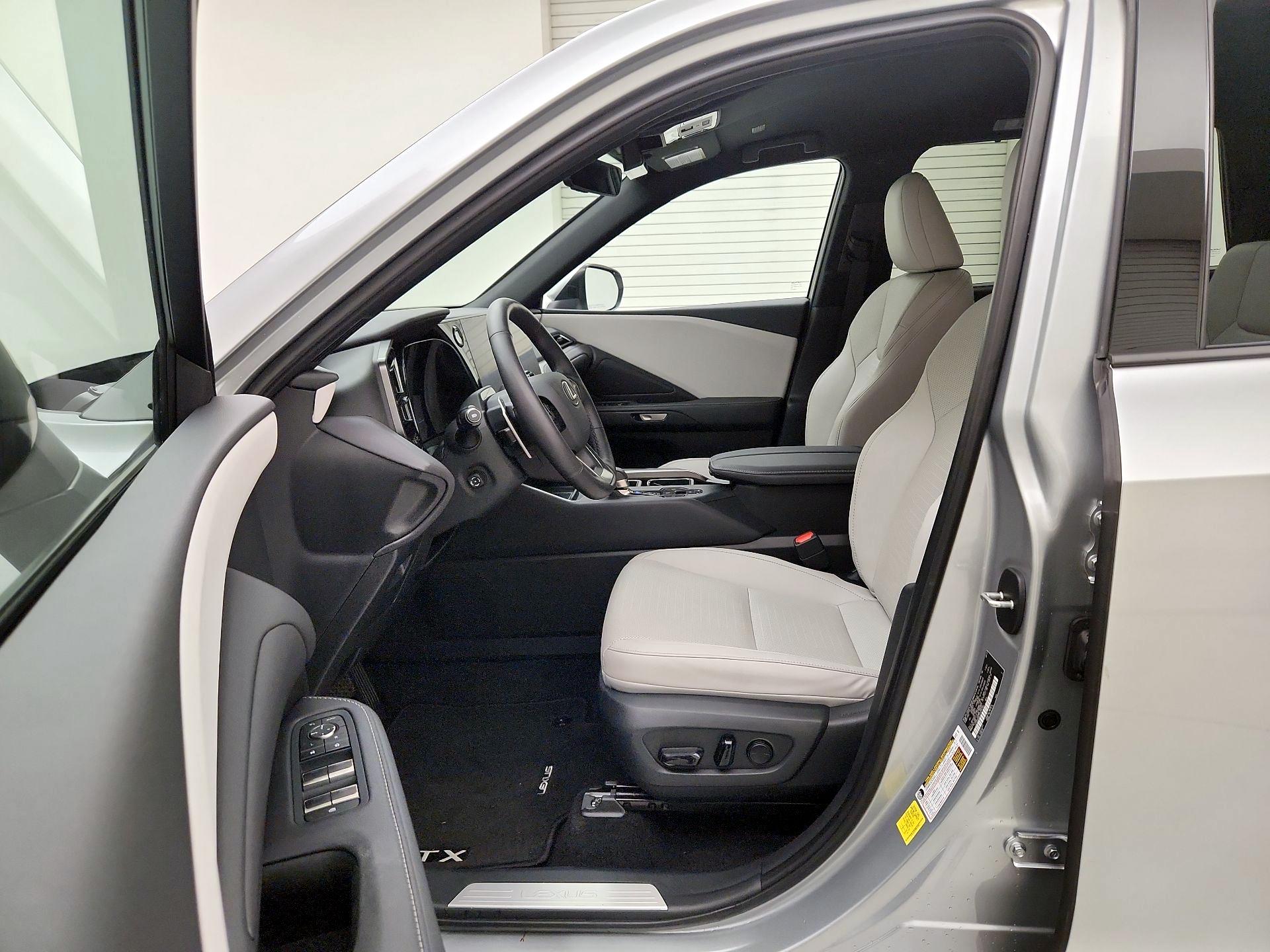 Thumbnail: 2025 Lexus TX - 11