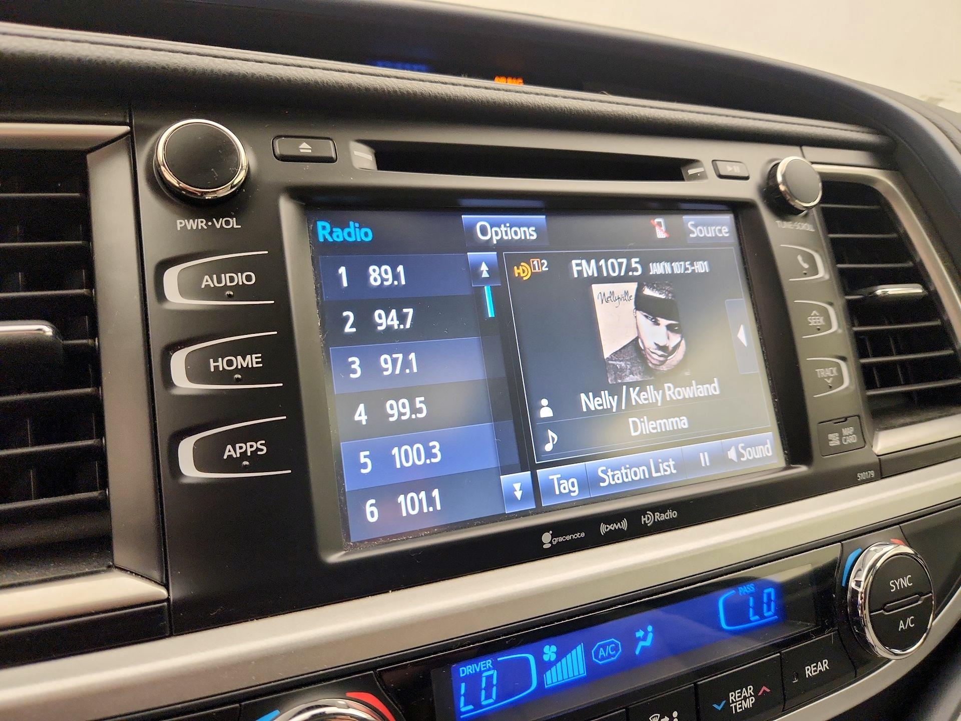 Thumbnail: 2018 Toyota Highlander - 16