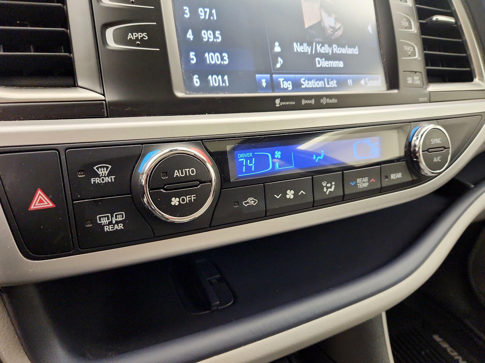 Thumbnail: 2018 Toyota Highlander - 17