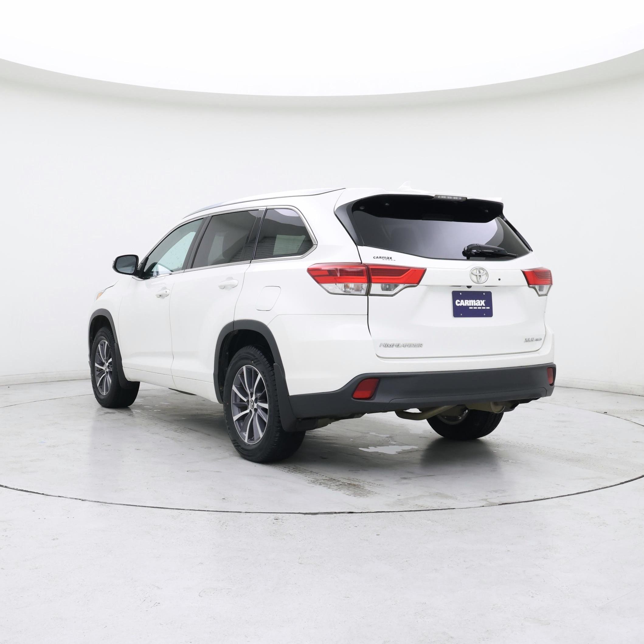 Thumbnail: 2018 Toyota Highlander - 2