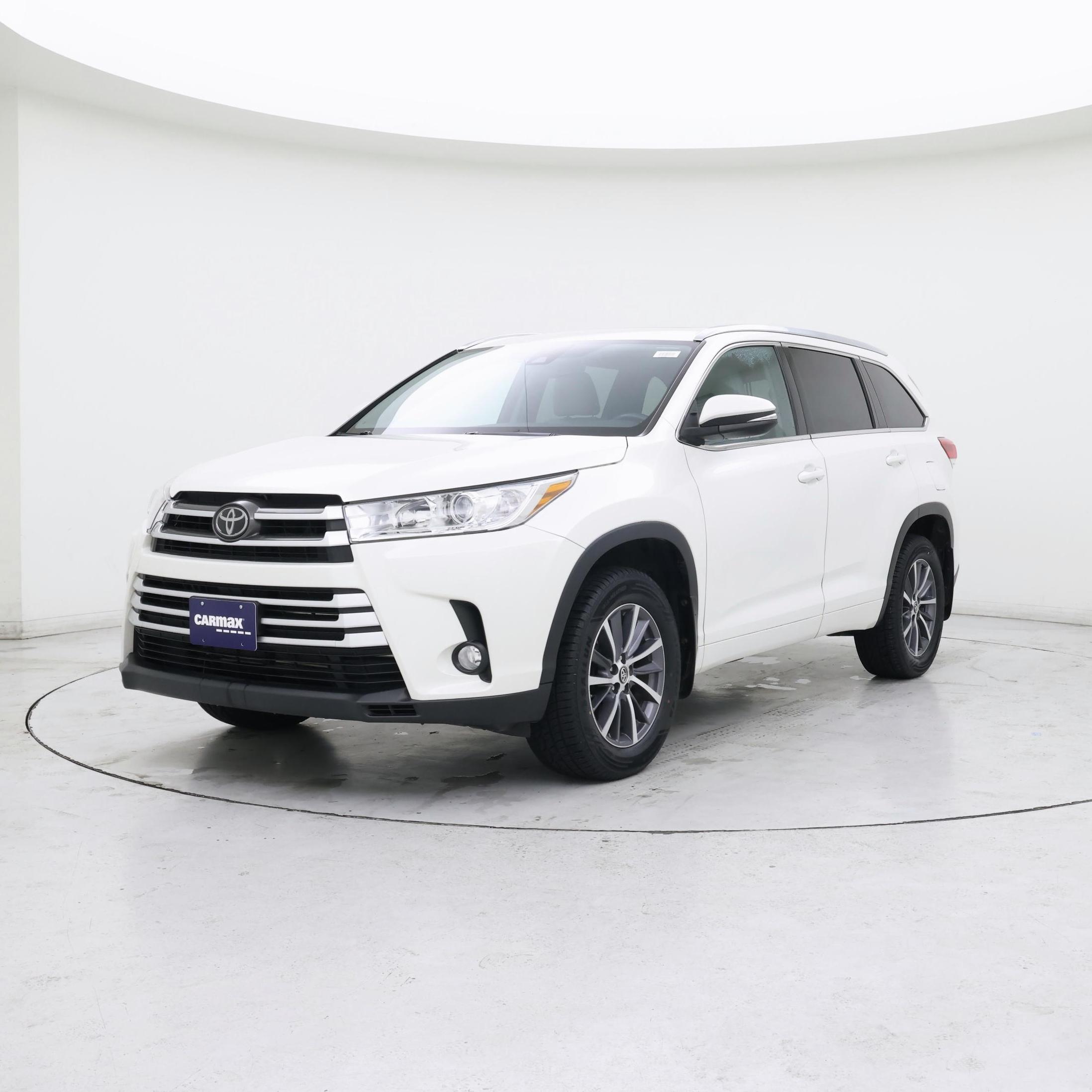 Thumbnail: 2018 Toyota Highlander - 4