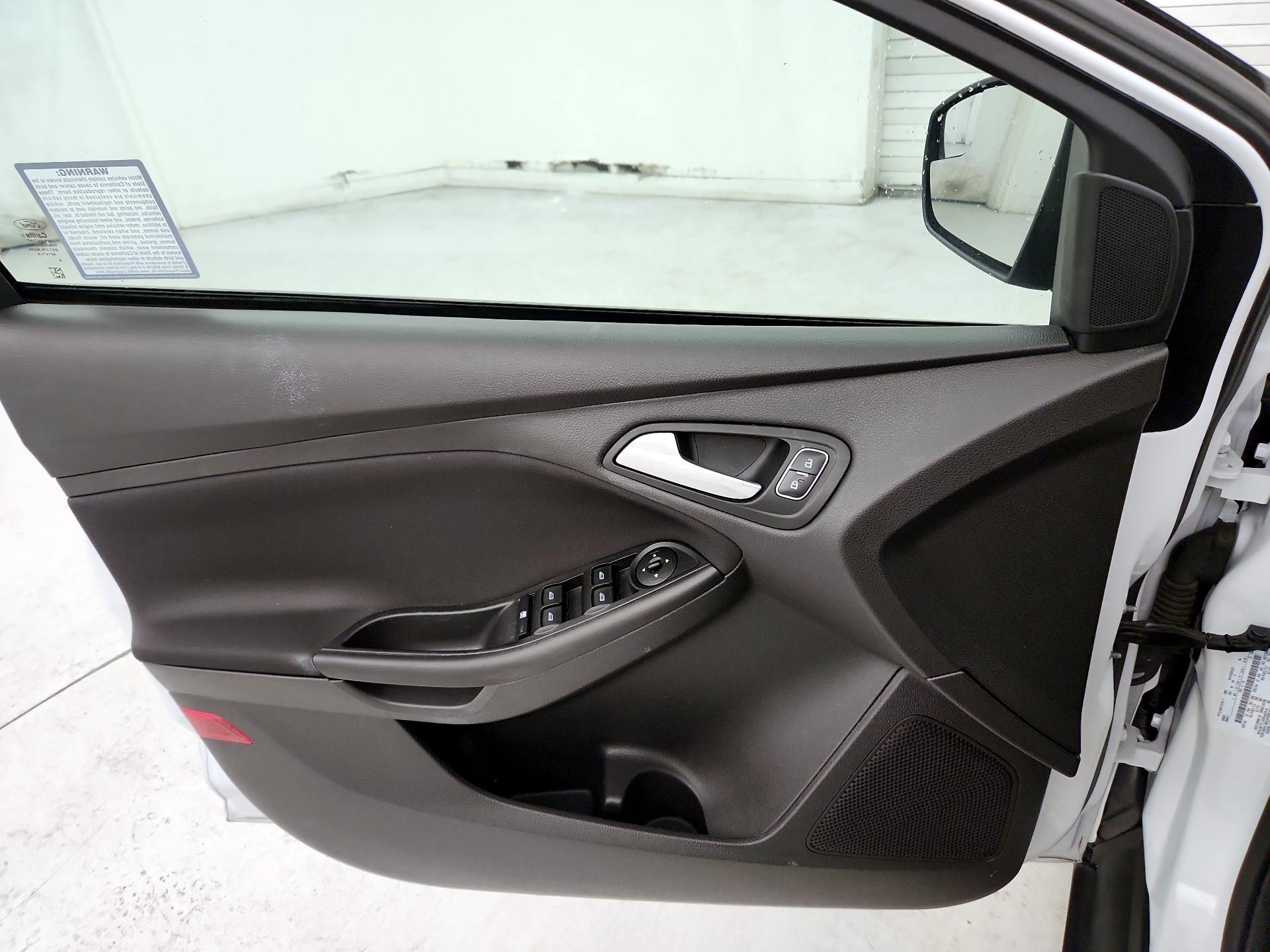 Thumbnail: 2018 Ford Focus - 12