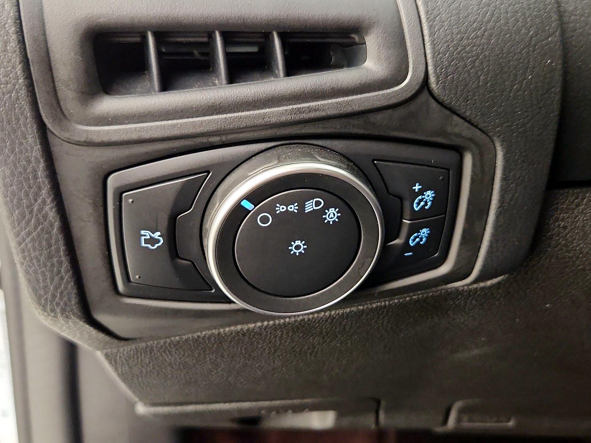 Thumbnail: 2018 Ford Focus - 13