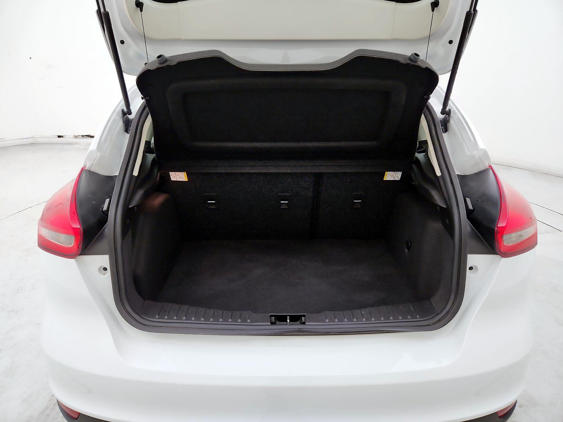 Thumbnail: 2018 Ford Focus - 20