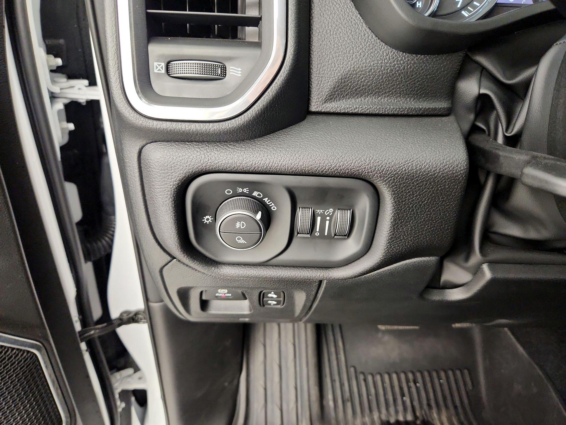 Thumbnail: 2025 RAM 1500 - 13