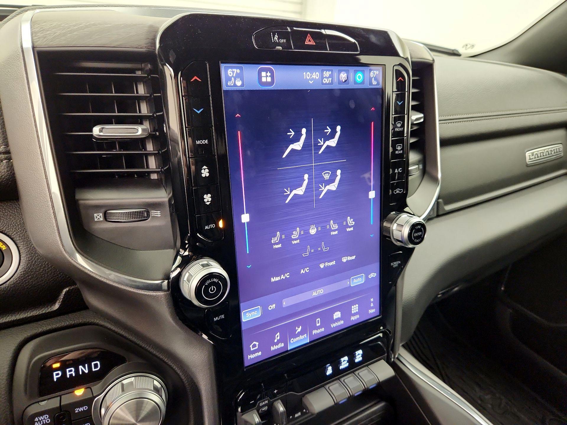 Thumbnail: 2025 RAM 1500 - 17