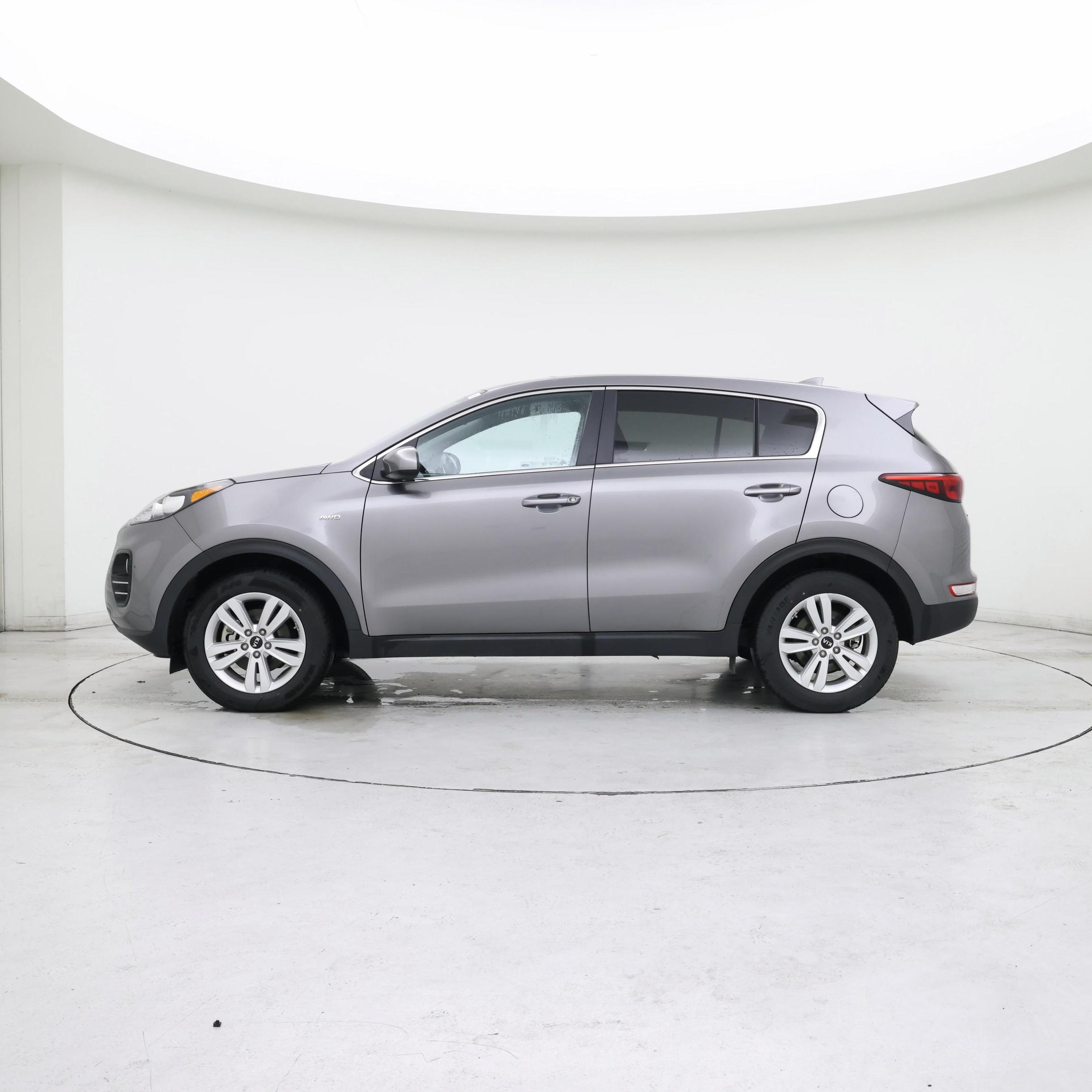 Thumbnail: 2018 Kia Sportage - 3