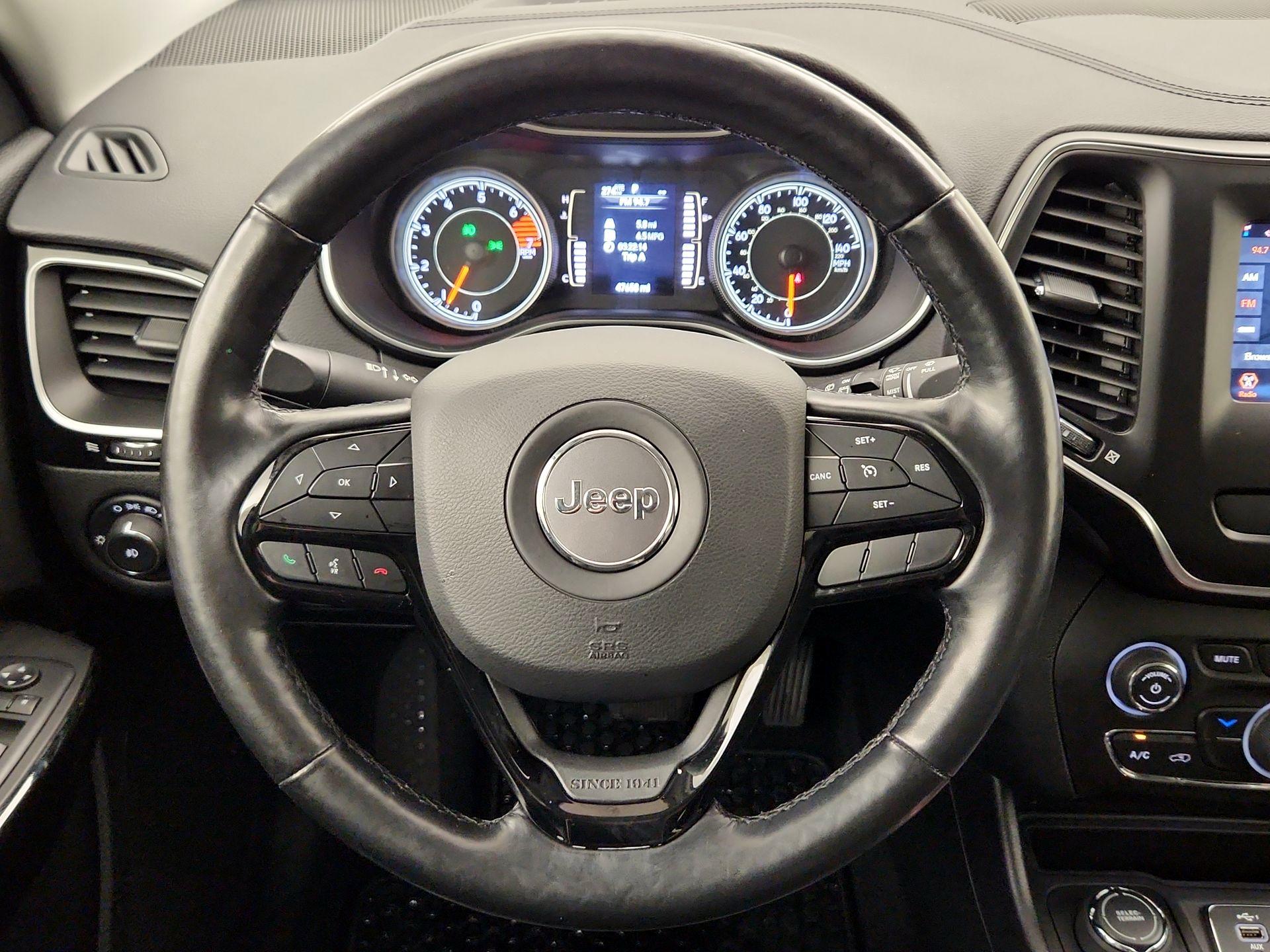 Thumbnail: 2020 Jeep Cherokee - 10