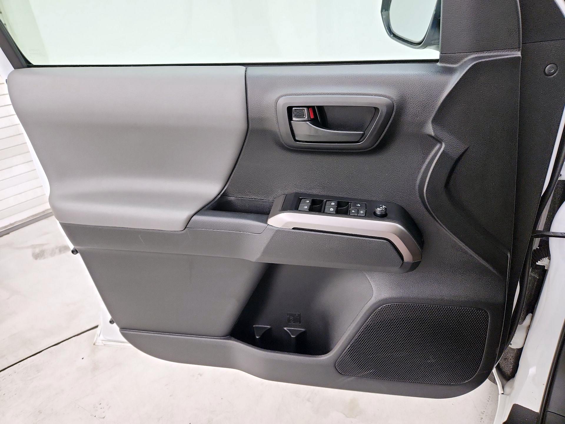 Thumbnail: 2023 Toyota Tacoma - 12