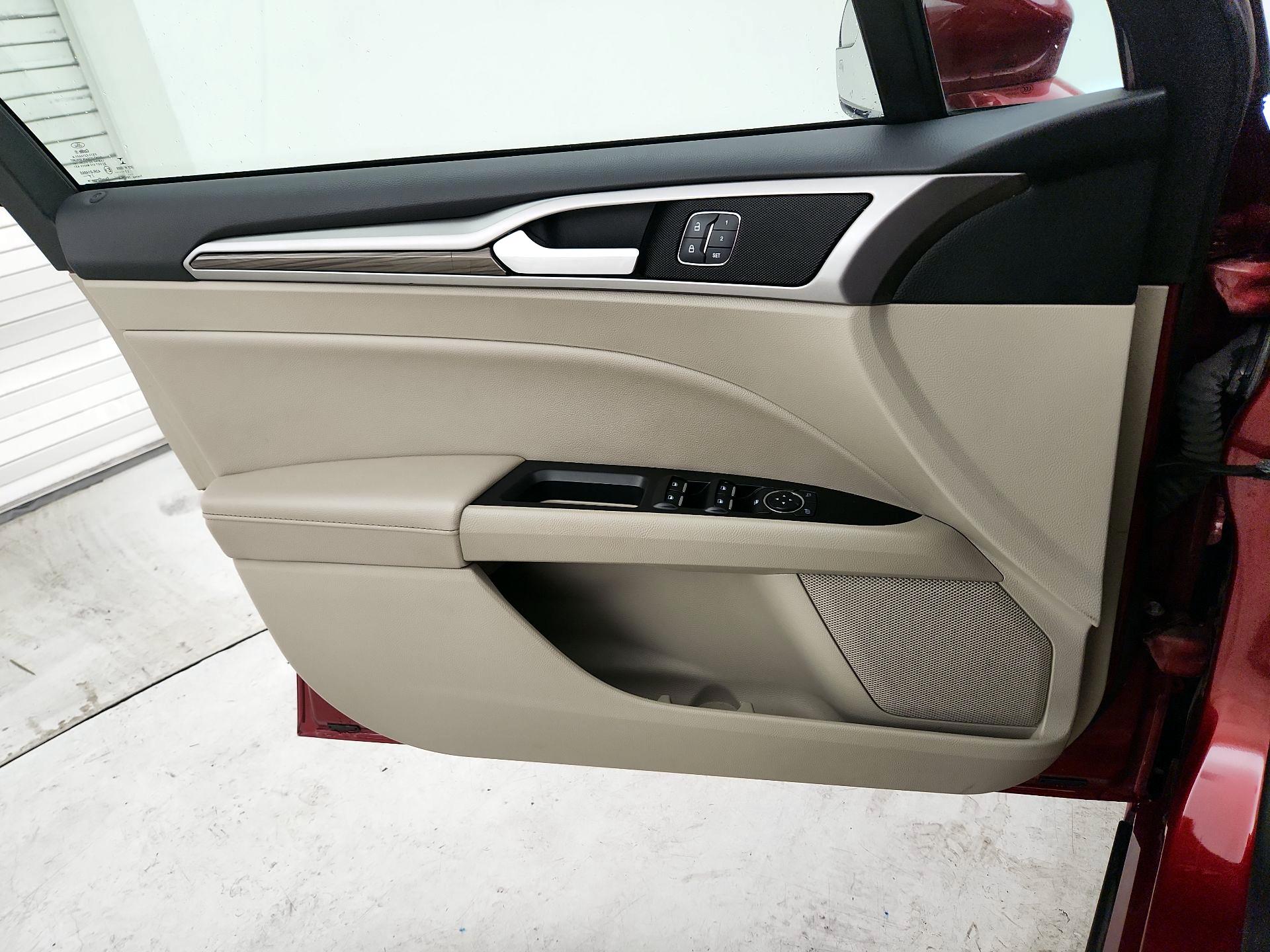 Thumbnail: 2018 Ford Fusion - 12