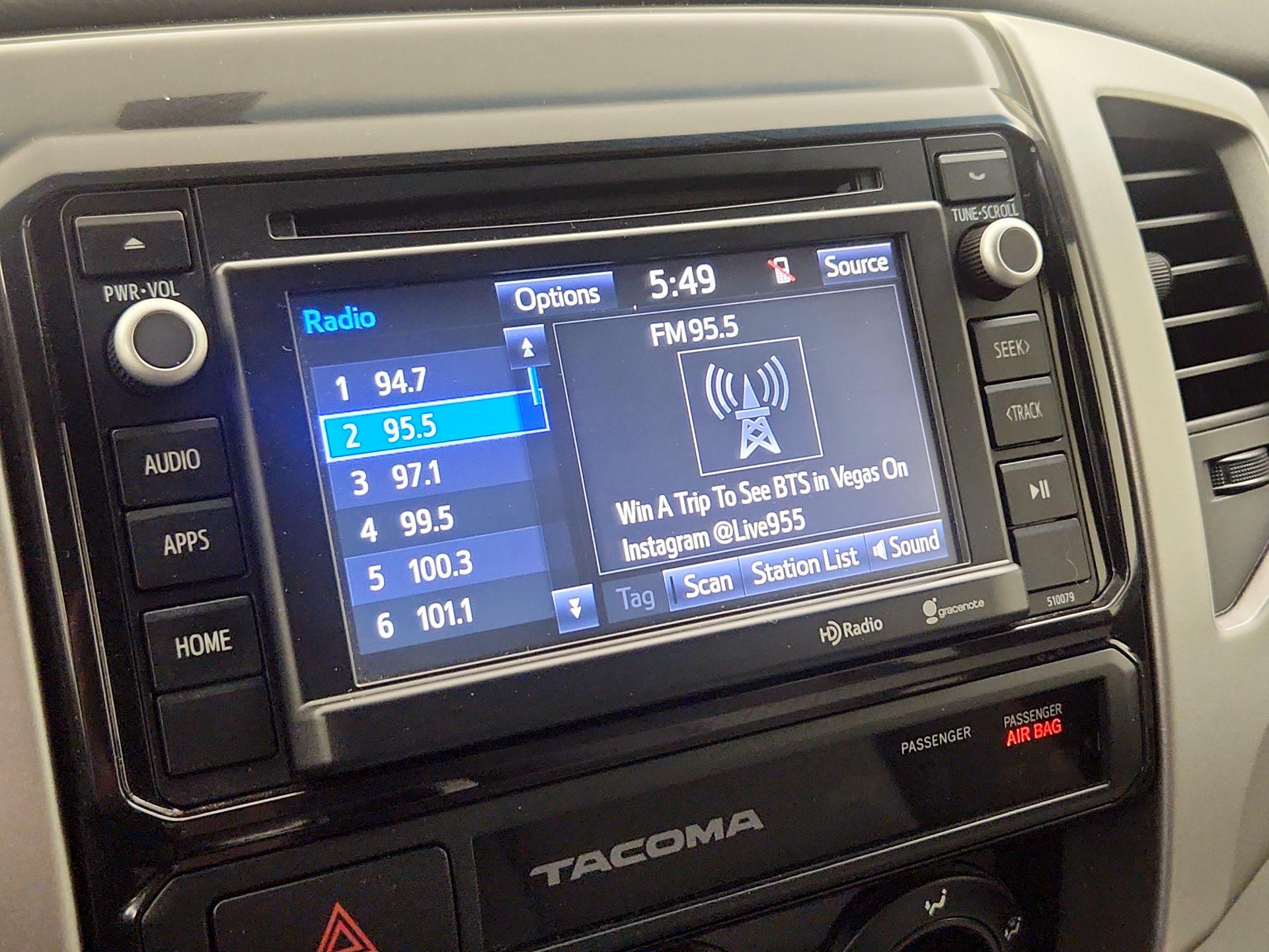 Thumbnail: 2015 Toyota Tacoma - 15