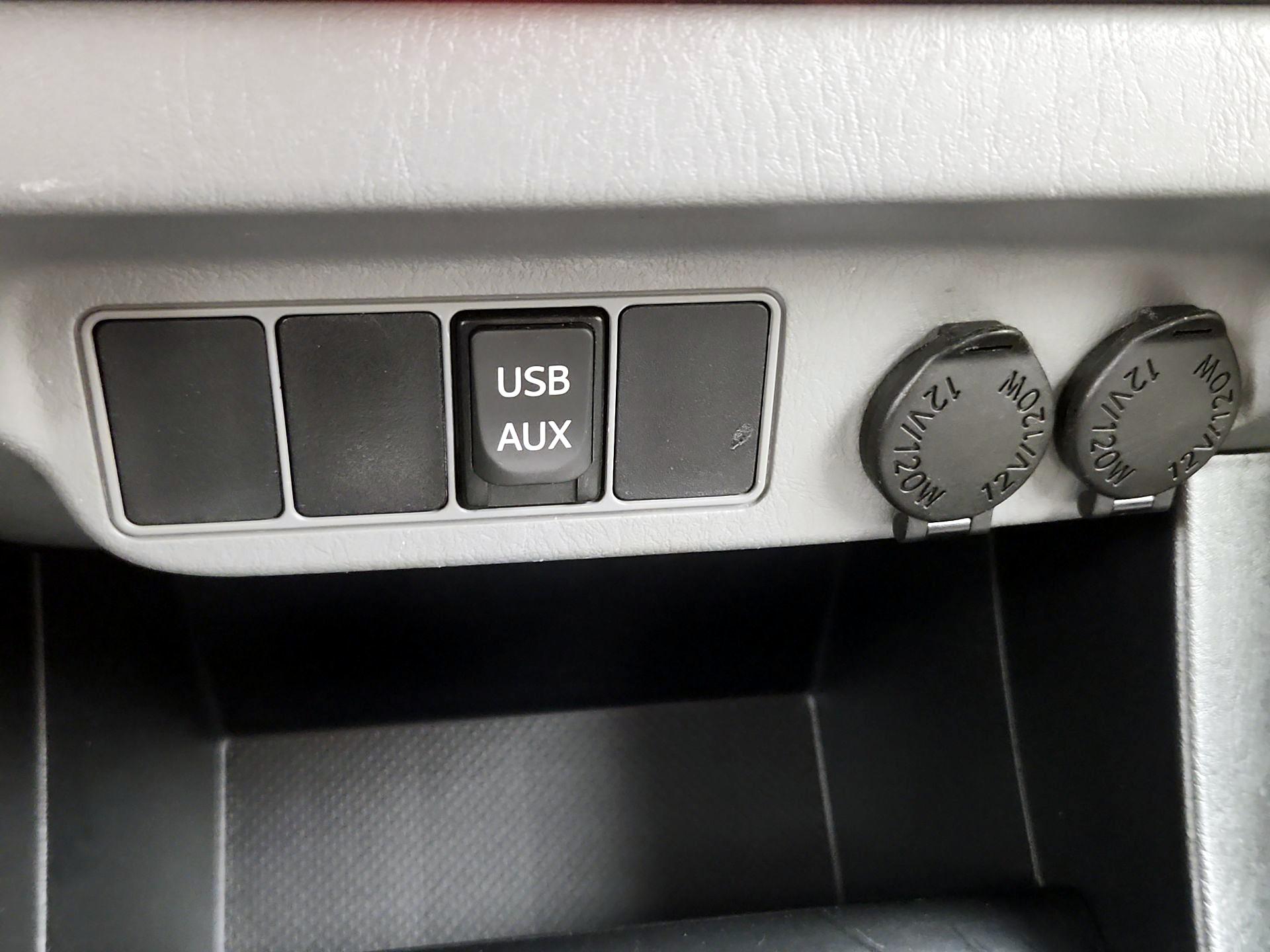 Thumbnail: 2015 Toyota Tacoma - 18