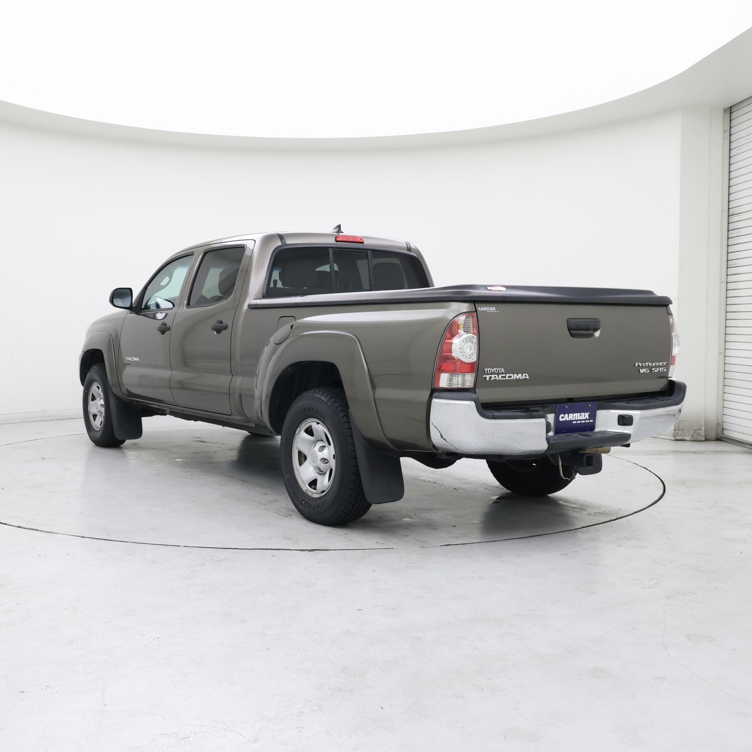 Thumbnail: 2015 Toyota Tacoma - 2