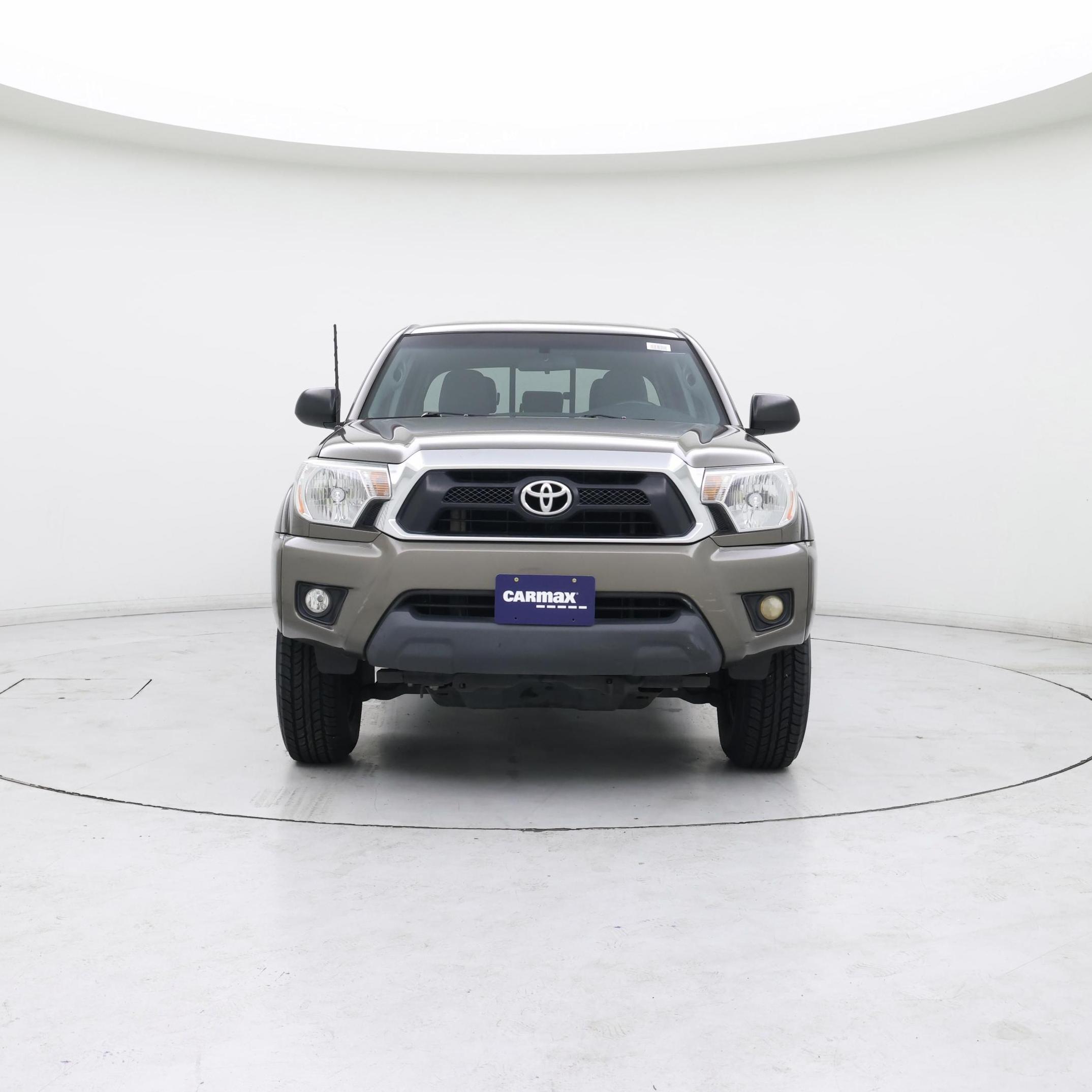 Thumbnail: 2015 Toyota Tacoma - 5