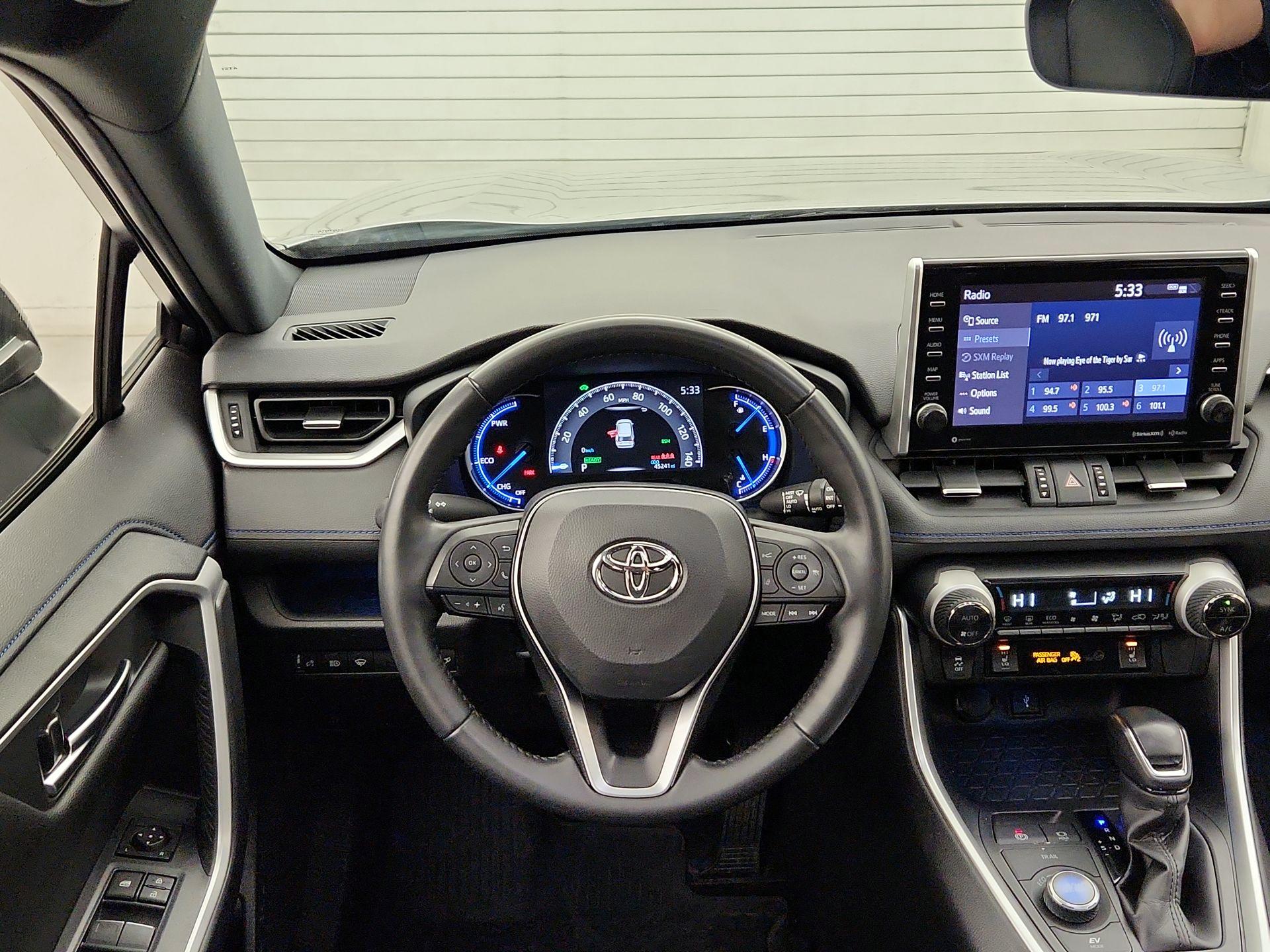 Thumbnail: 2022 Toyota RAV4 - 10