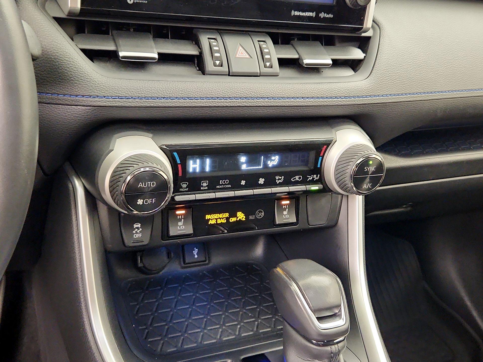 Thumbnail: 2022 Toyota RAV4 - 16