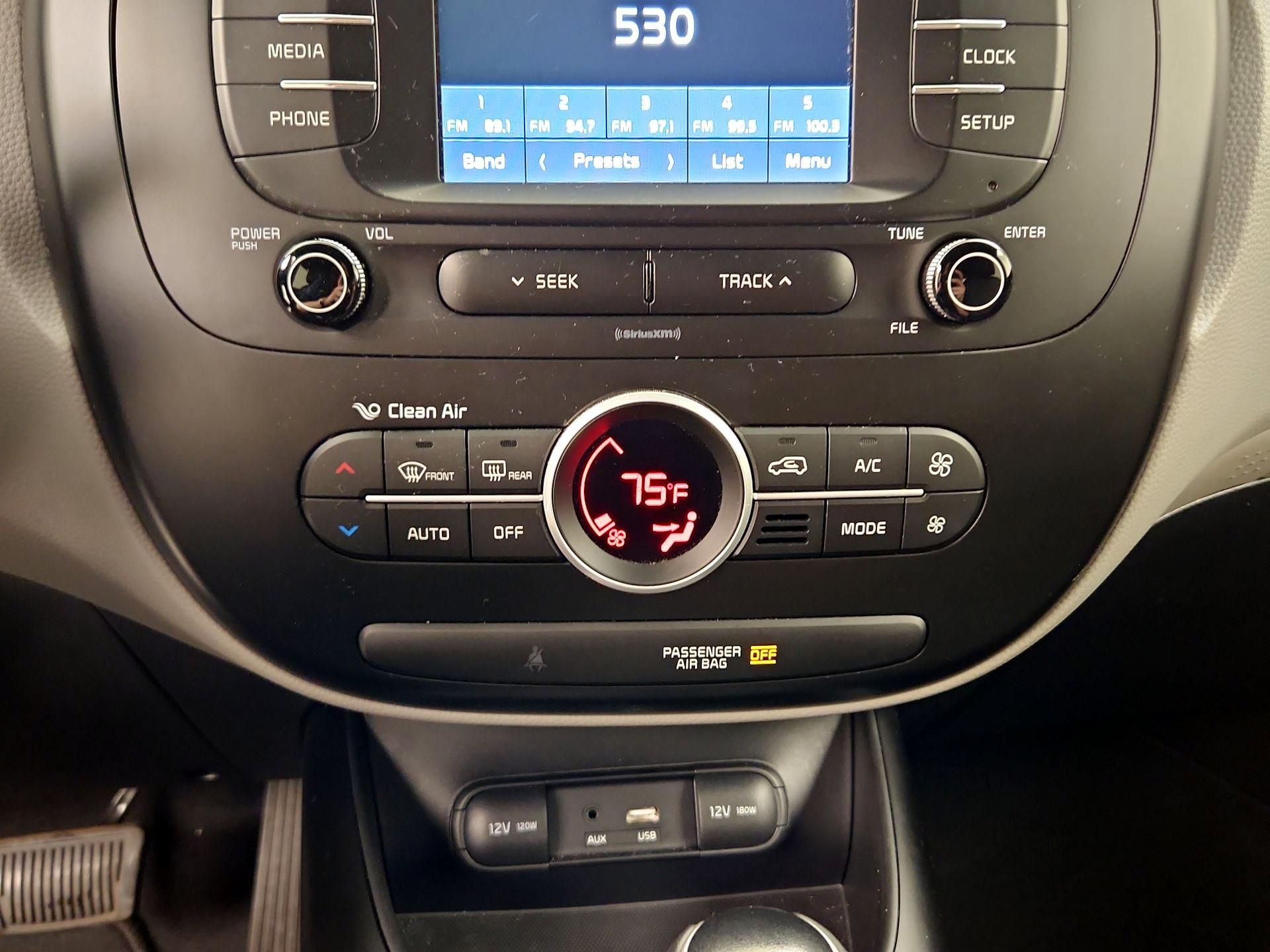 Thumbnail: 2017 Kia Soul - 16