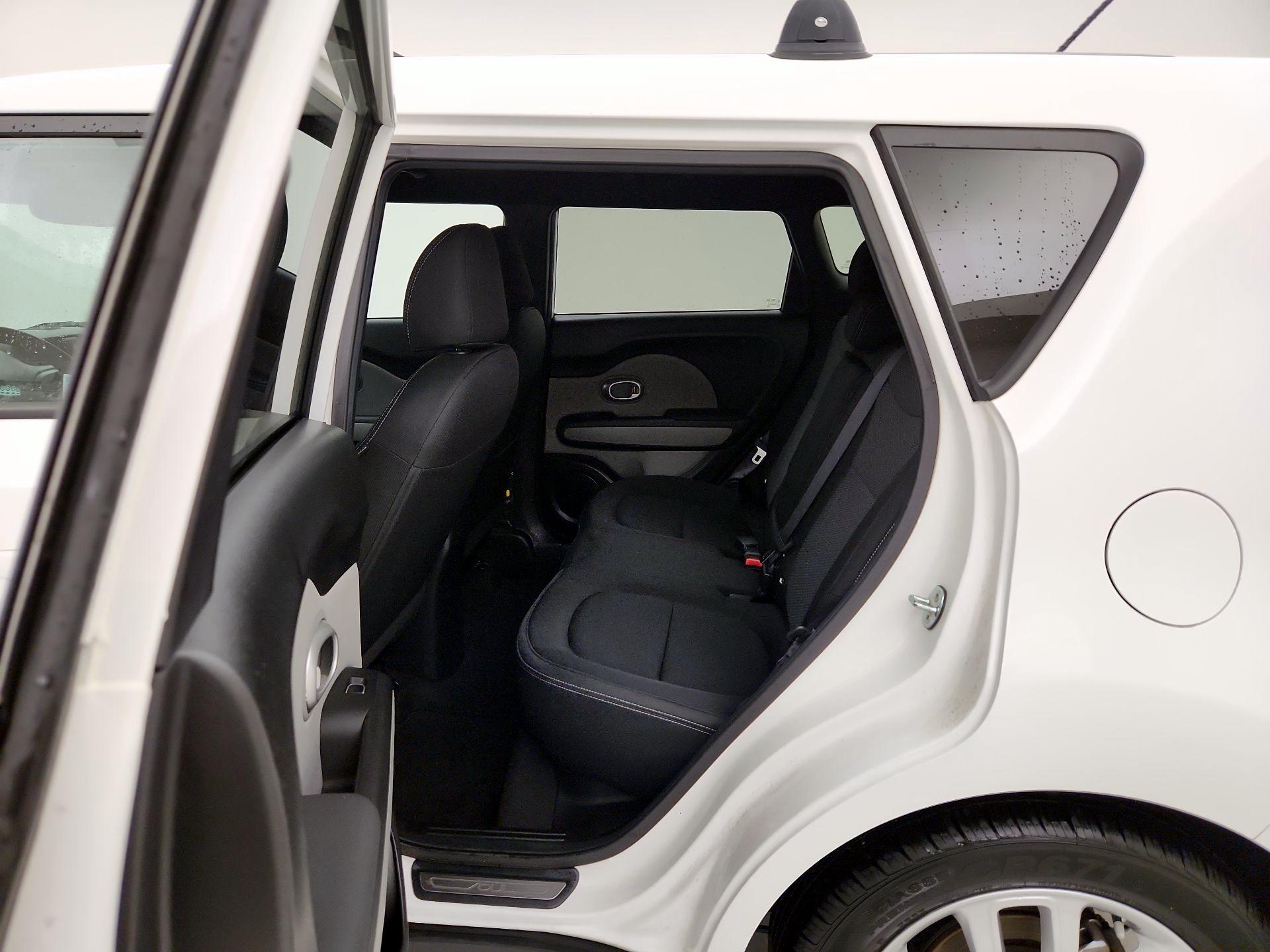 Thumbnail: 2017 Kia Soul - 19