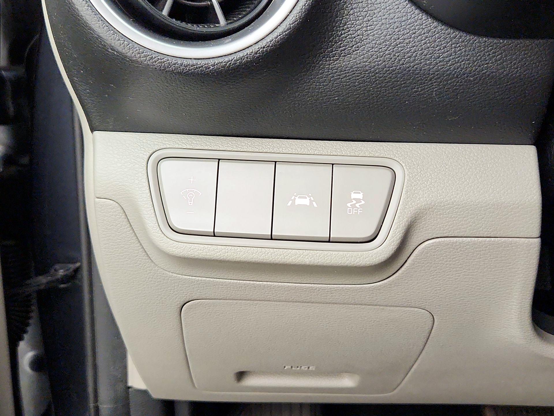 Thumbnail: 2019 Kia Forte - 13