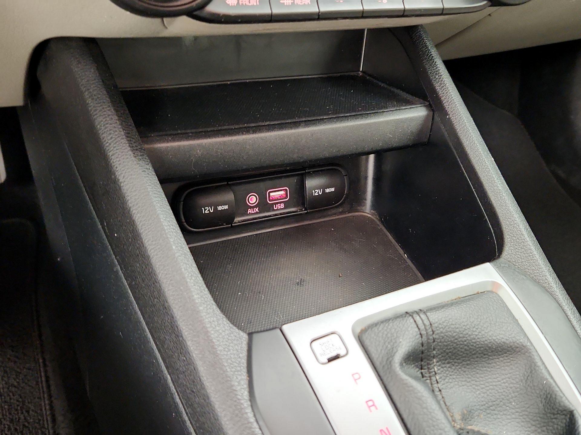 Thumbnail: 2019 Kia Forte - 18