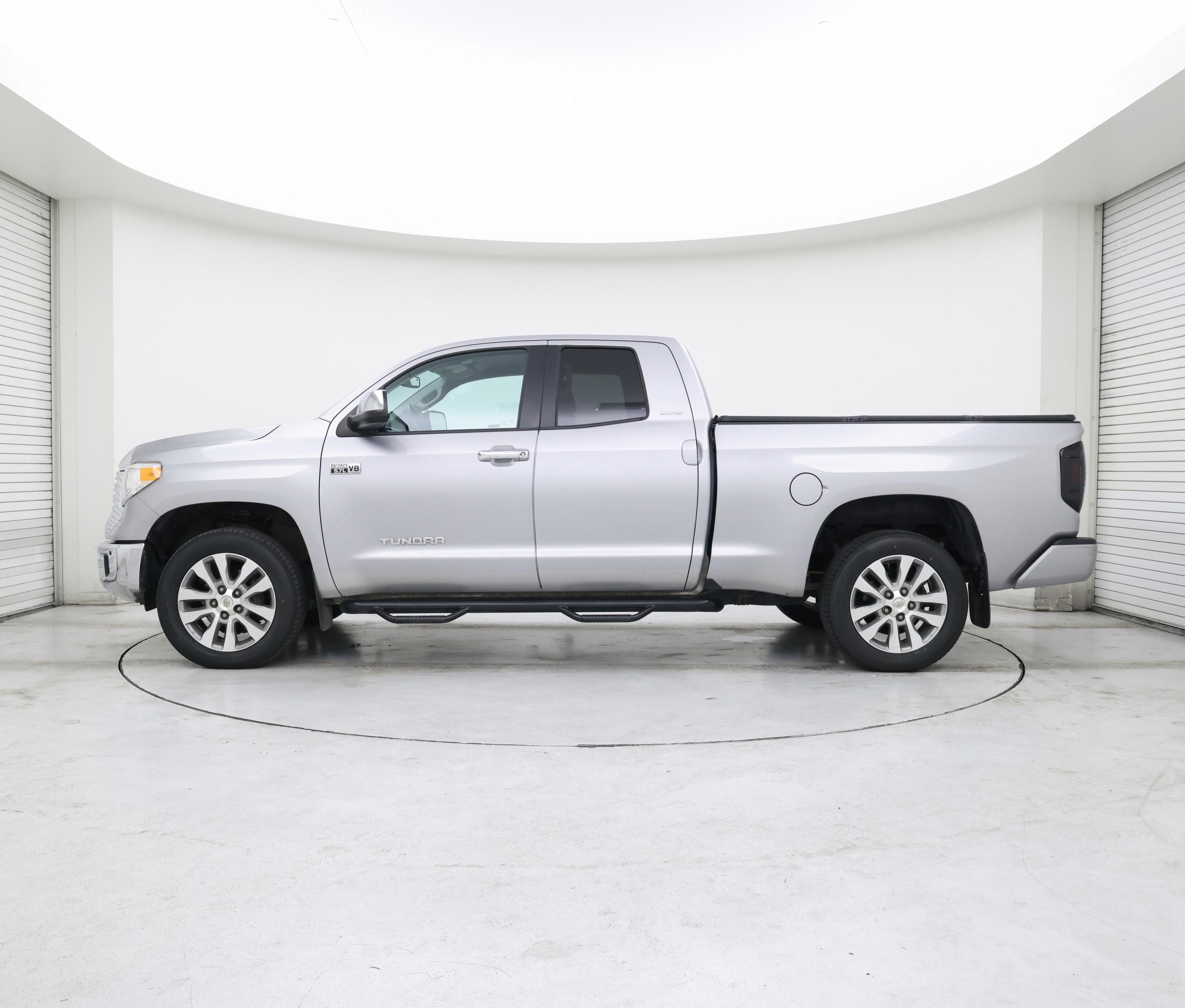 Thumbnail: 2016 Toyota Tundra - 3