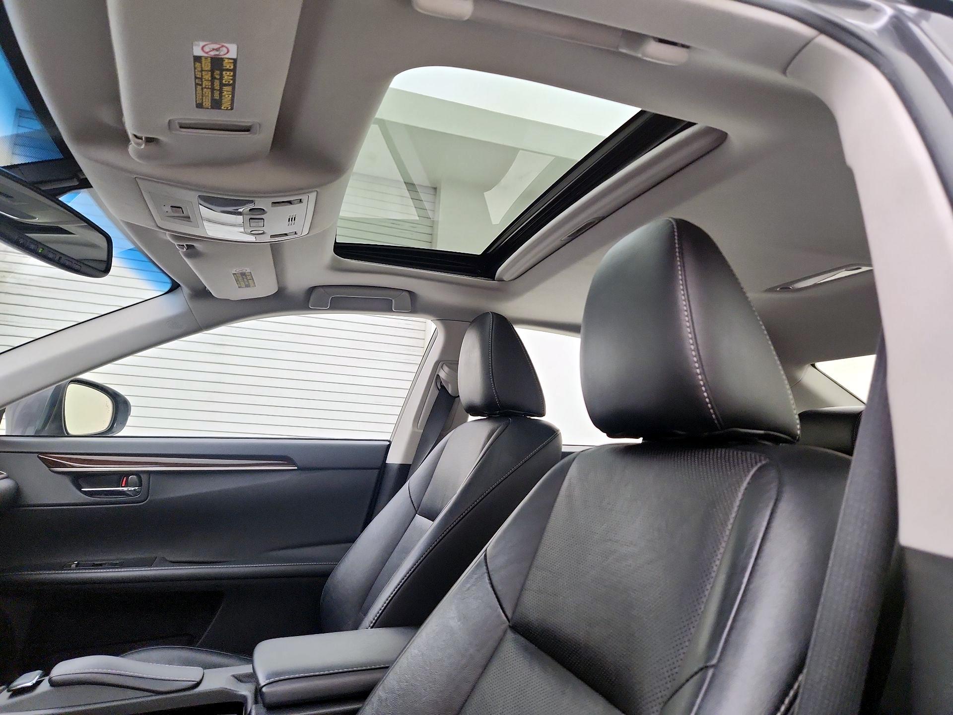 Thumbnail: 2014 Lexus ES - 17