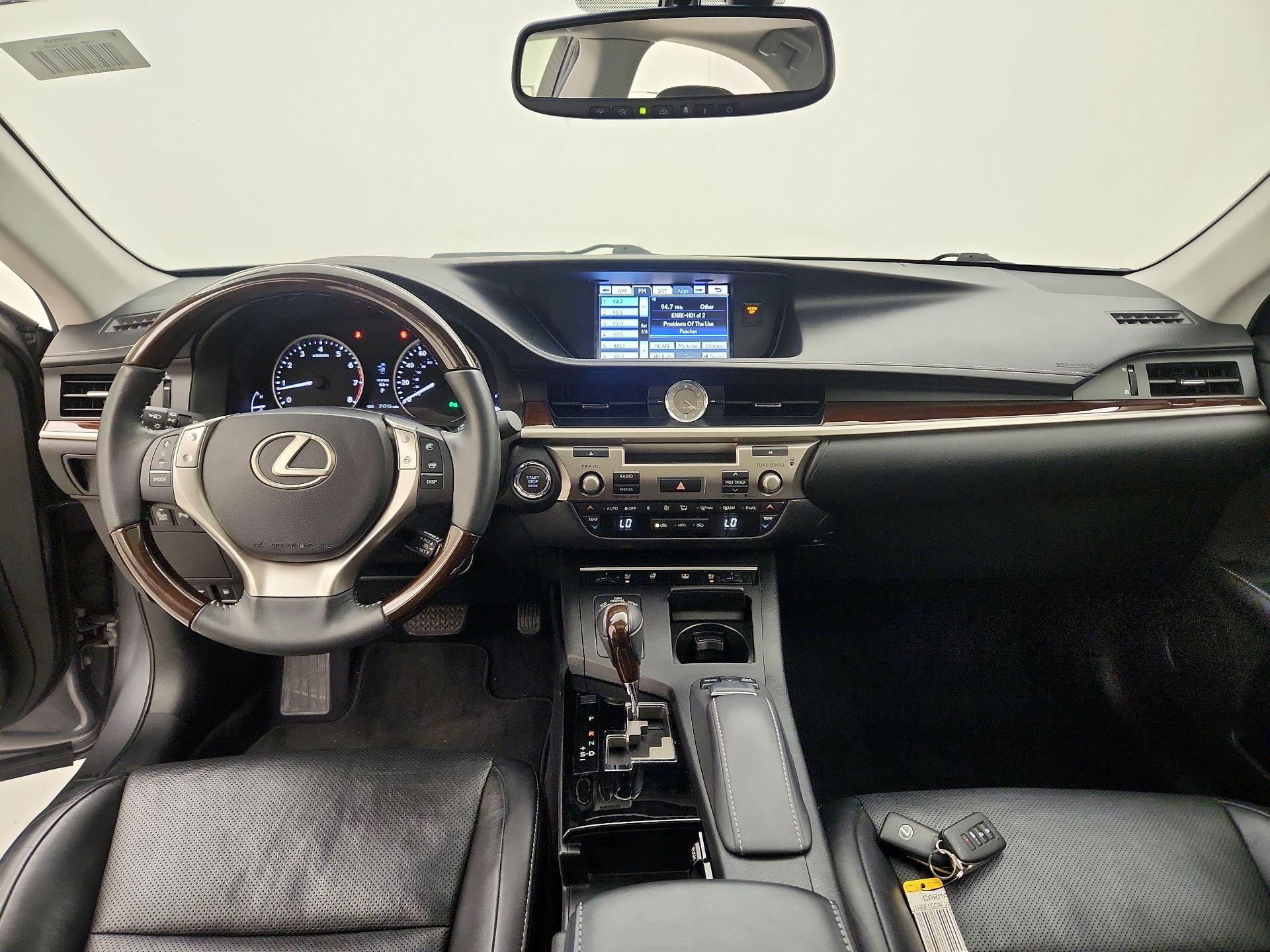 Thumbnail: 2014 Lexus ES - 8
