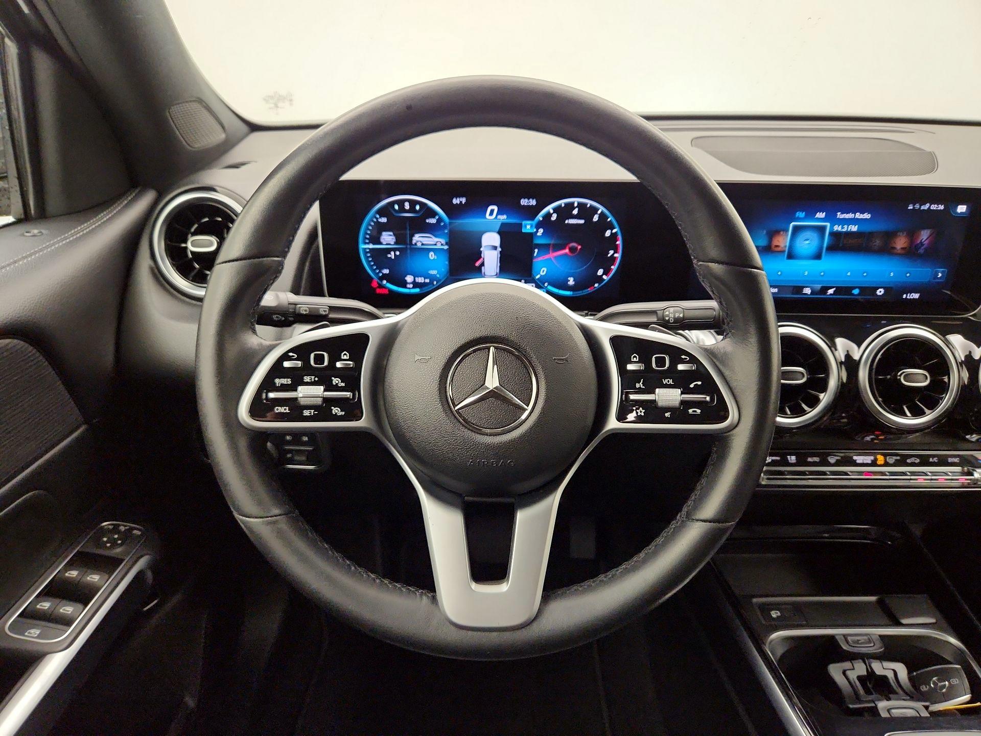 Thumbnail: 2020 Mercedes-Benz GLB - 10