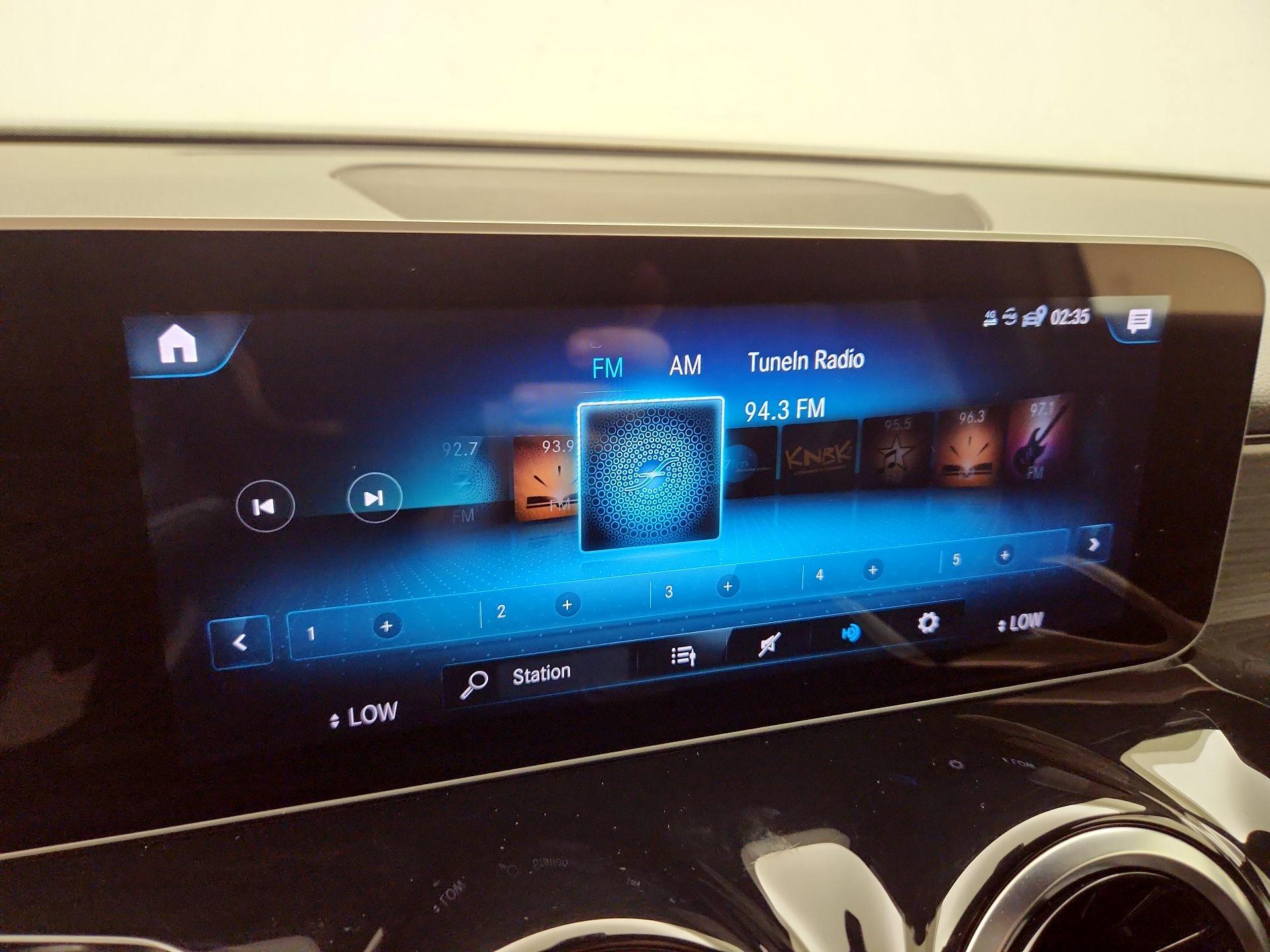 Thumbnail: 2020 Mercedes-Benz GLB - 15