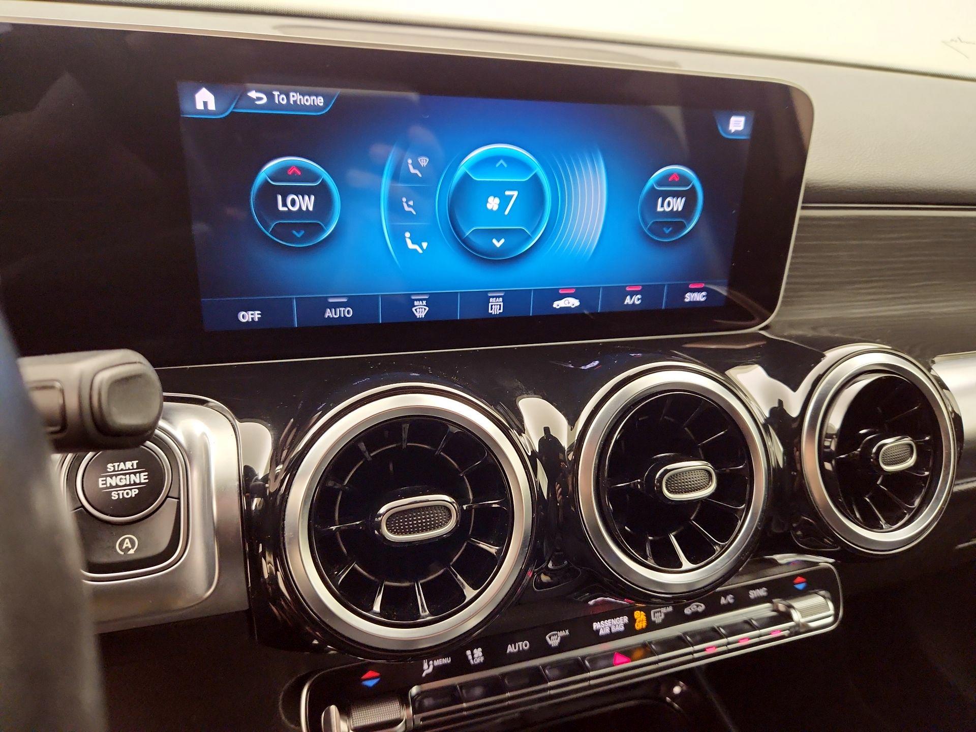 Thumbnail: 2020 Mercedes-Benz GLB - 16