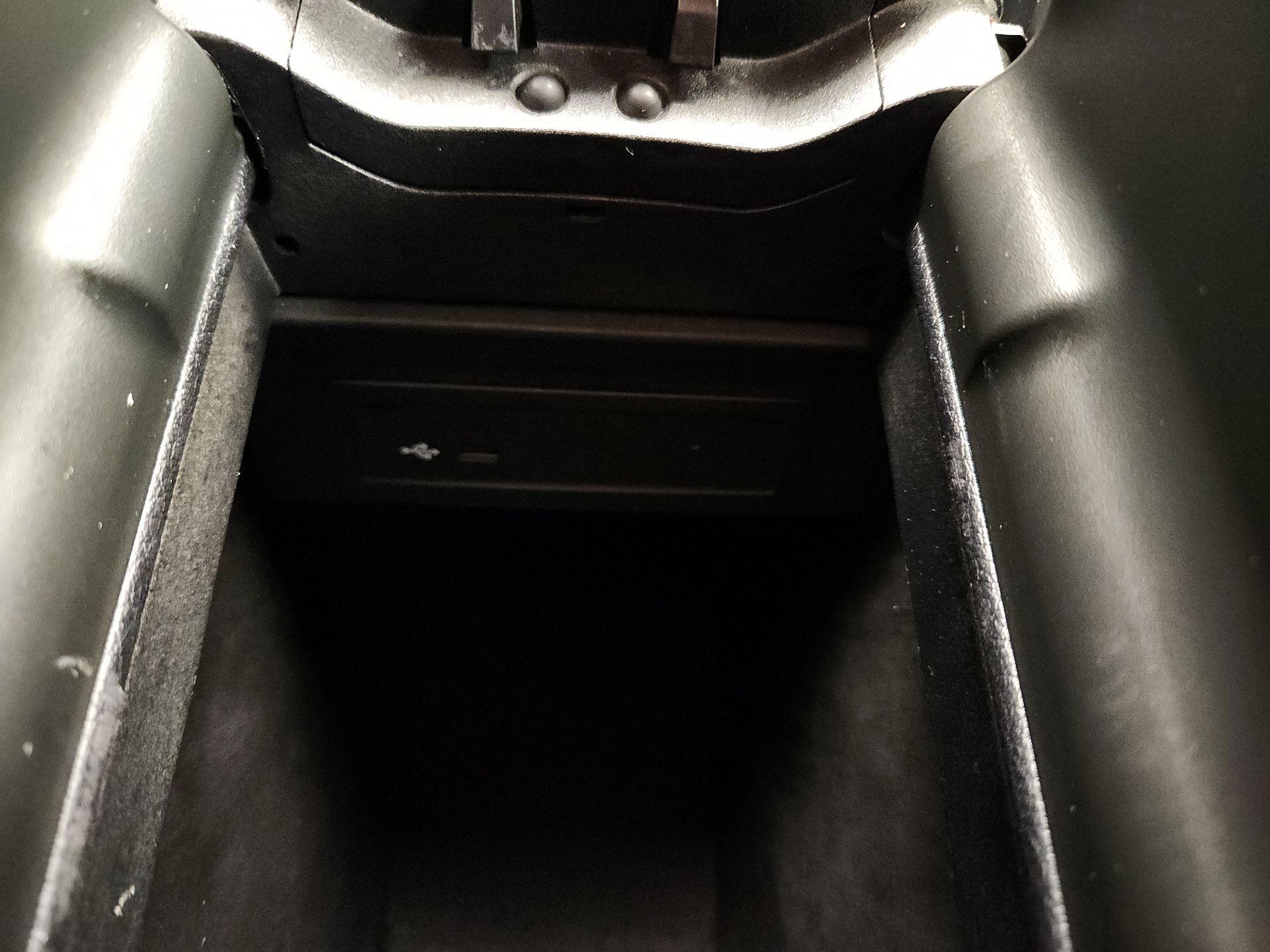 Thumbnail: 2020 Mercedes-Benz GLB - 18