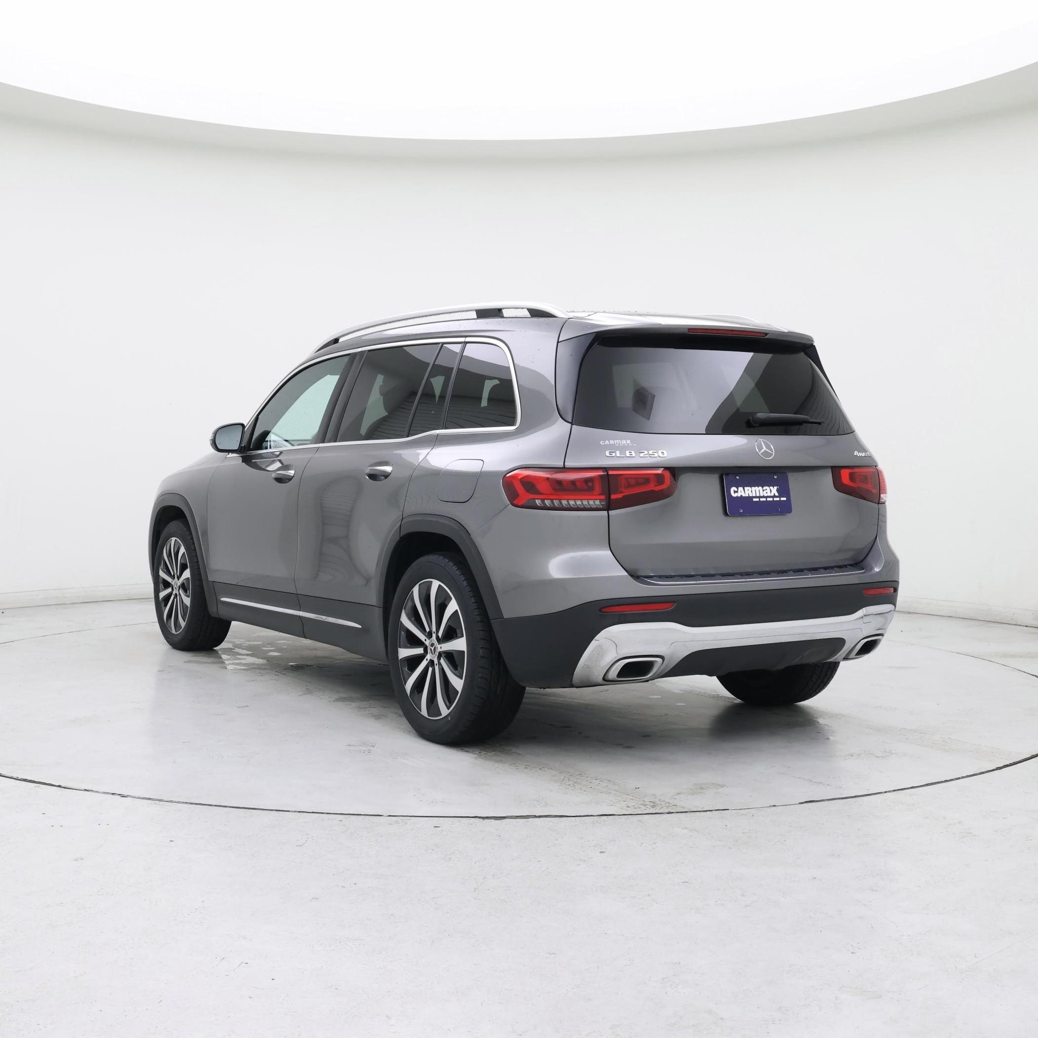 Thumbnail: 2020 Mercedes-Benz GLB - 2