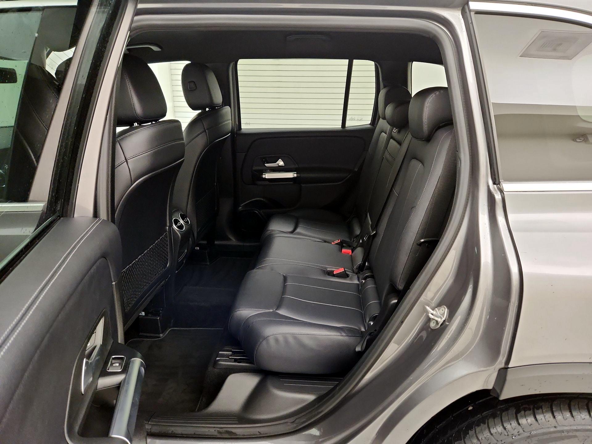 Thumbnail: 2020 Mercedes-Benz GLB - 19