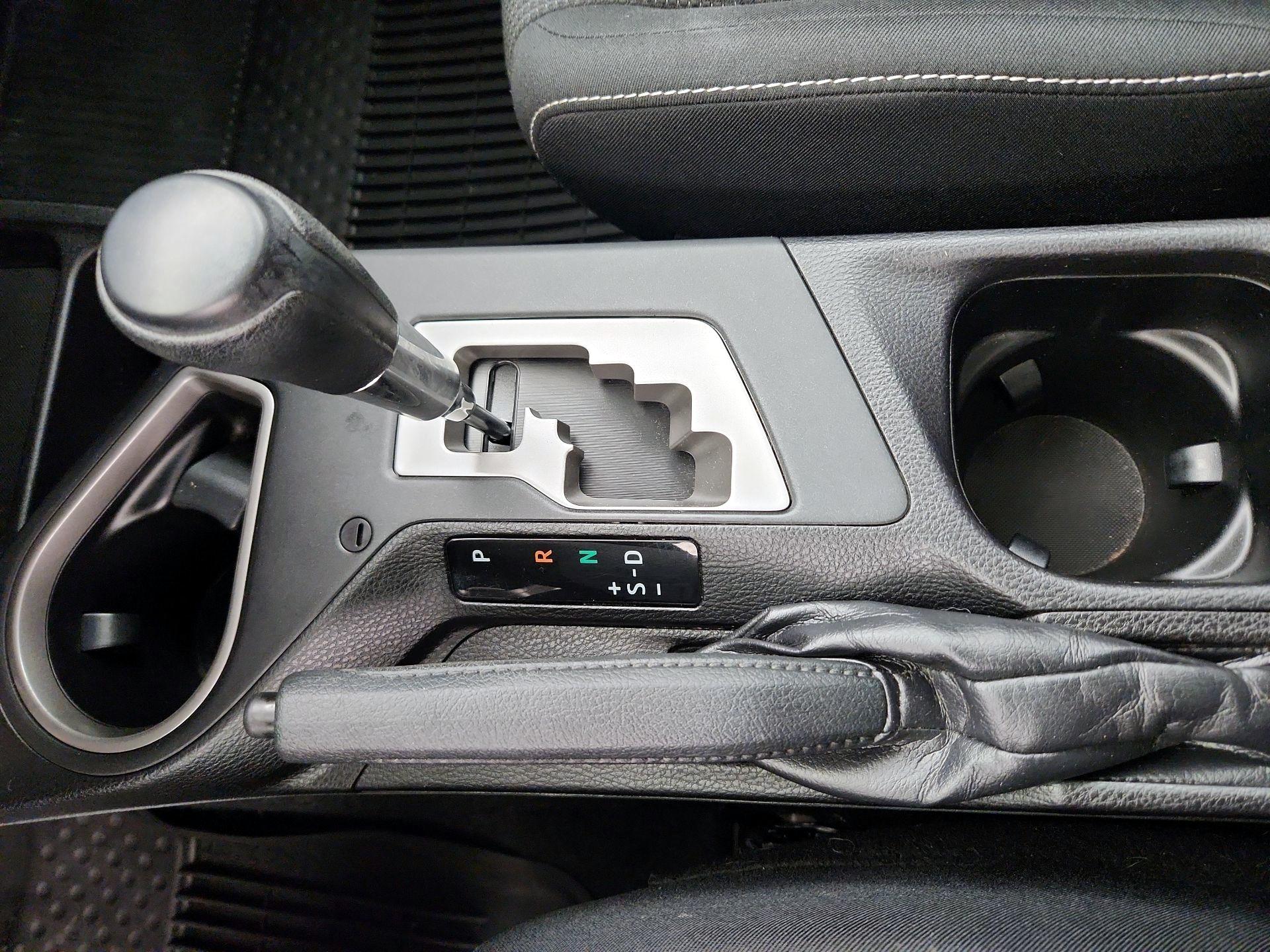 Thumbnail: 2016 Toyota RAV4 - 17